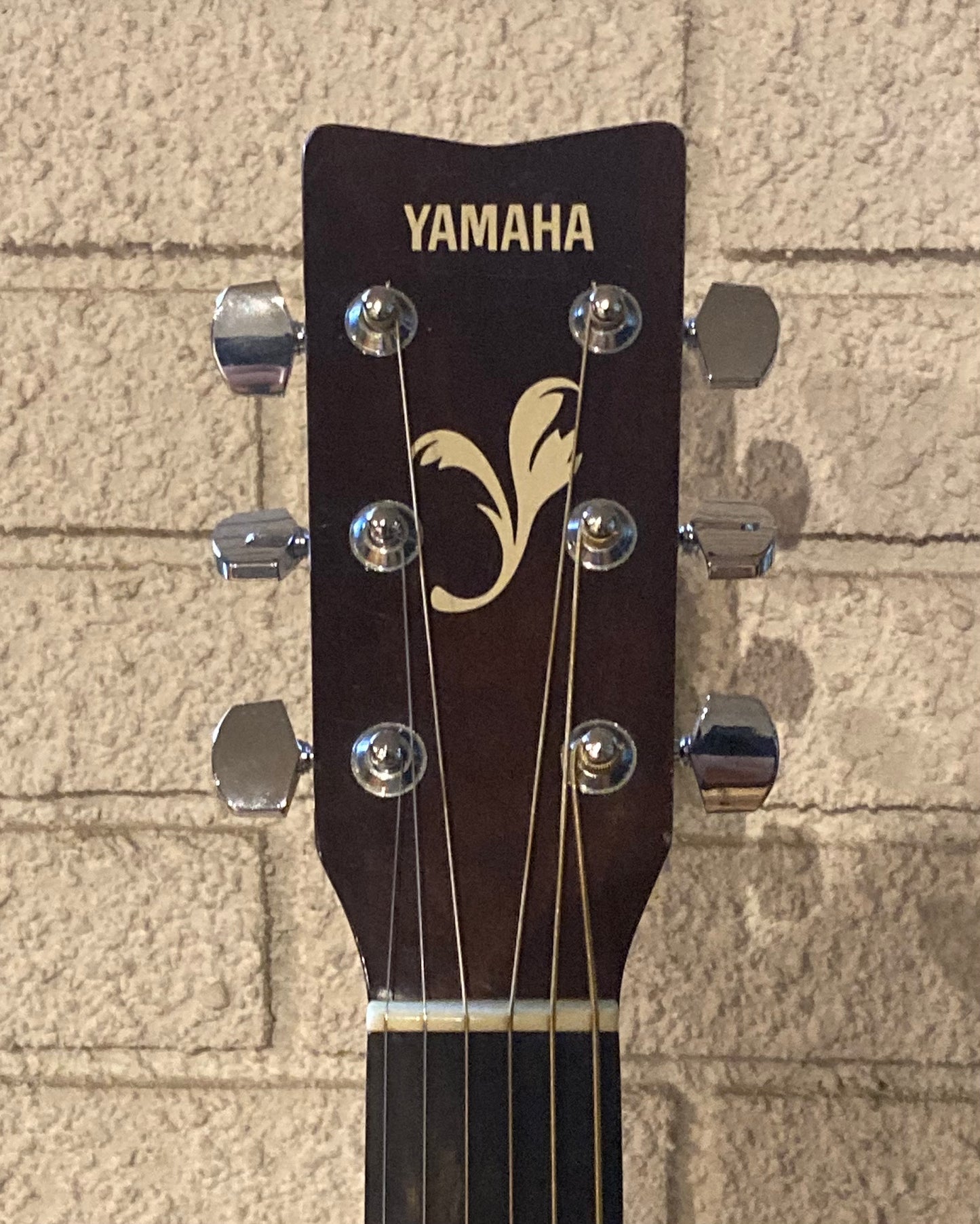 Yamaha FG-420-L Left Handed Acoustic/Electric Guitar w/Gig Bag (Used)