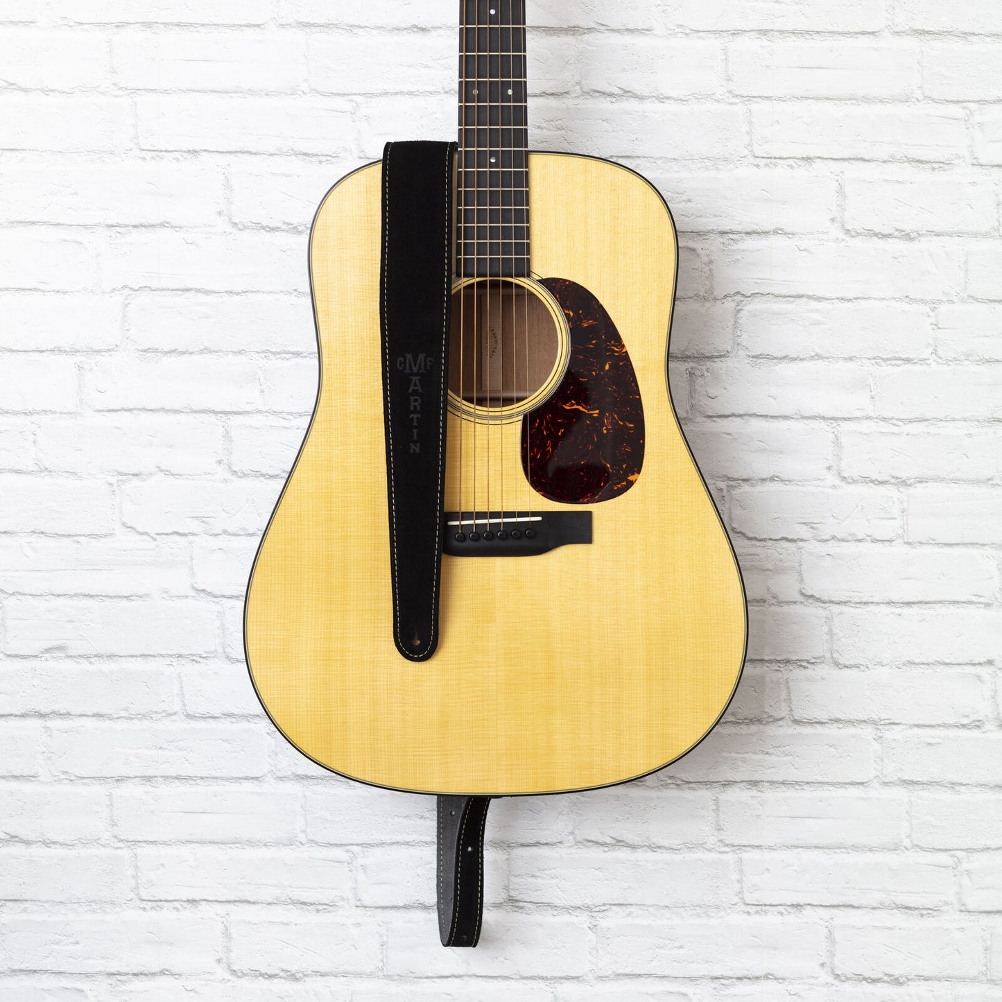 Martin Adjustable Suede Guitar Strap - Black/Grey