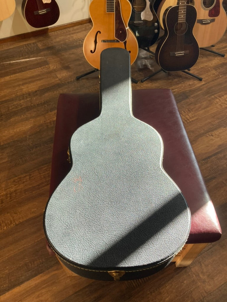 Simon & Patrick Songsmith Folk Acoustic Guitar w/Case (Used)