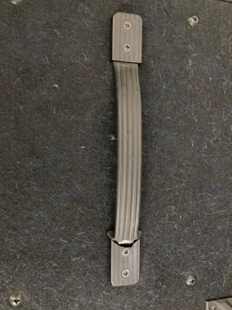 Yorkville Y100B Bass Amp (Used)