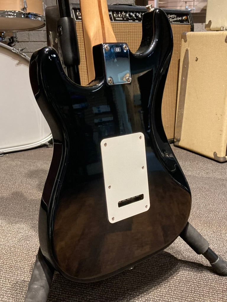 Fender MIM Standard Stratocaster Electric Guitar w/Case - Black (2003)
