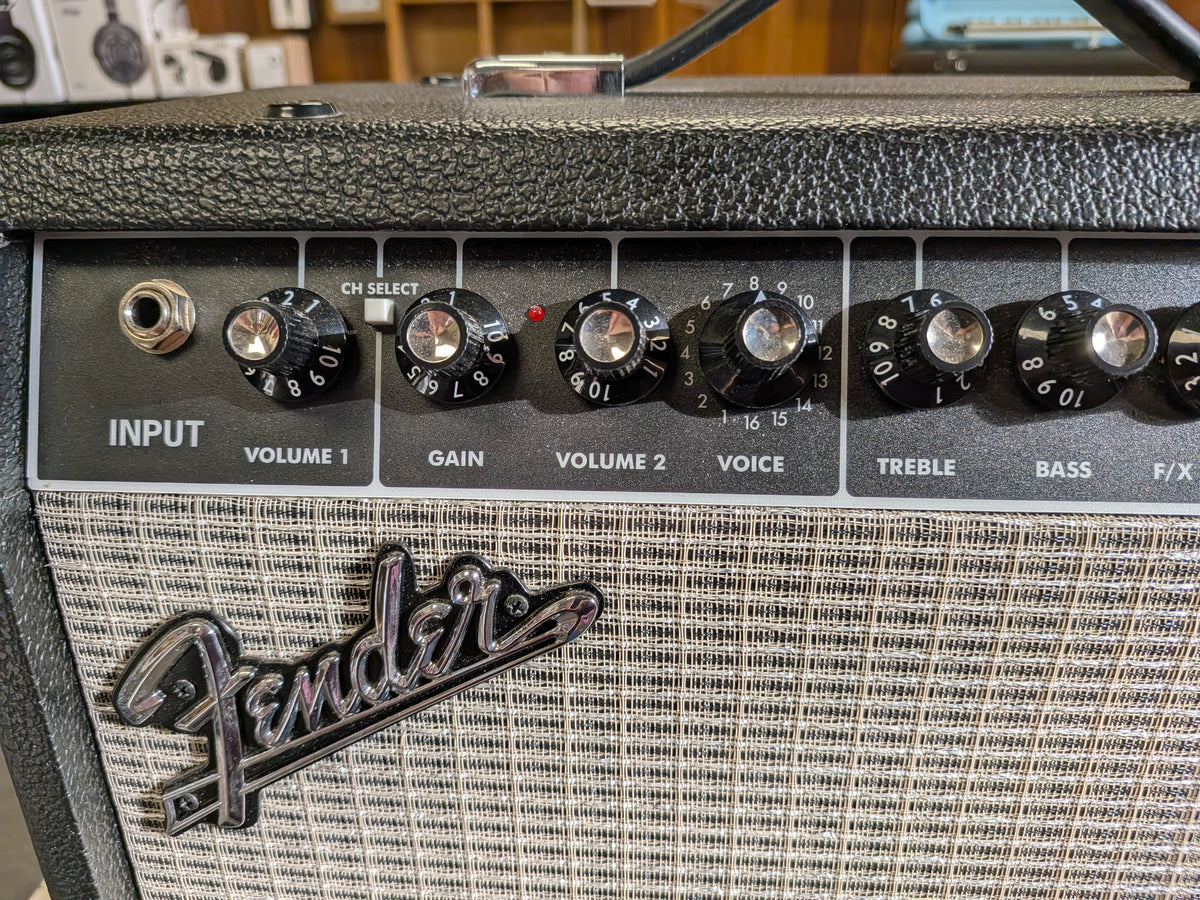 Fender Super Champ XD 1x10" 15w Guitar Combo Amplifier (2009)