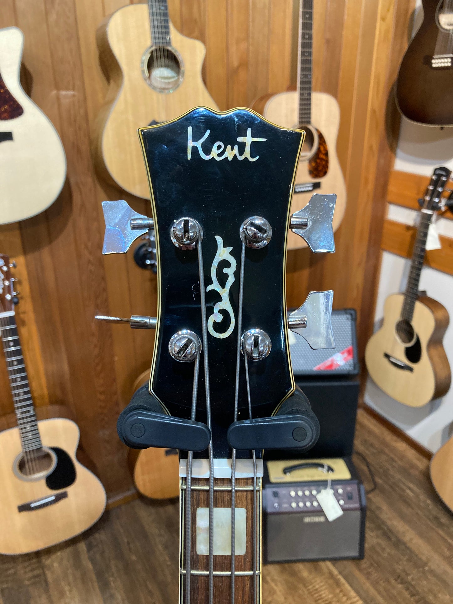 Kent Model 822 Hollow Body Bass Guitar MIJ (1960's)