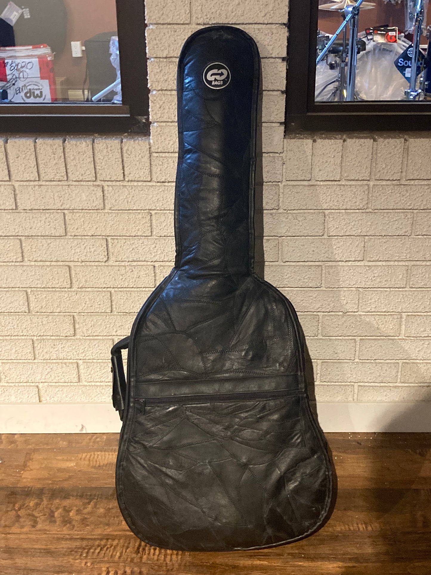 Yamaha FG-420-L Left Handed Acoustic/Electric Guitar w/Gig Bag (Used)