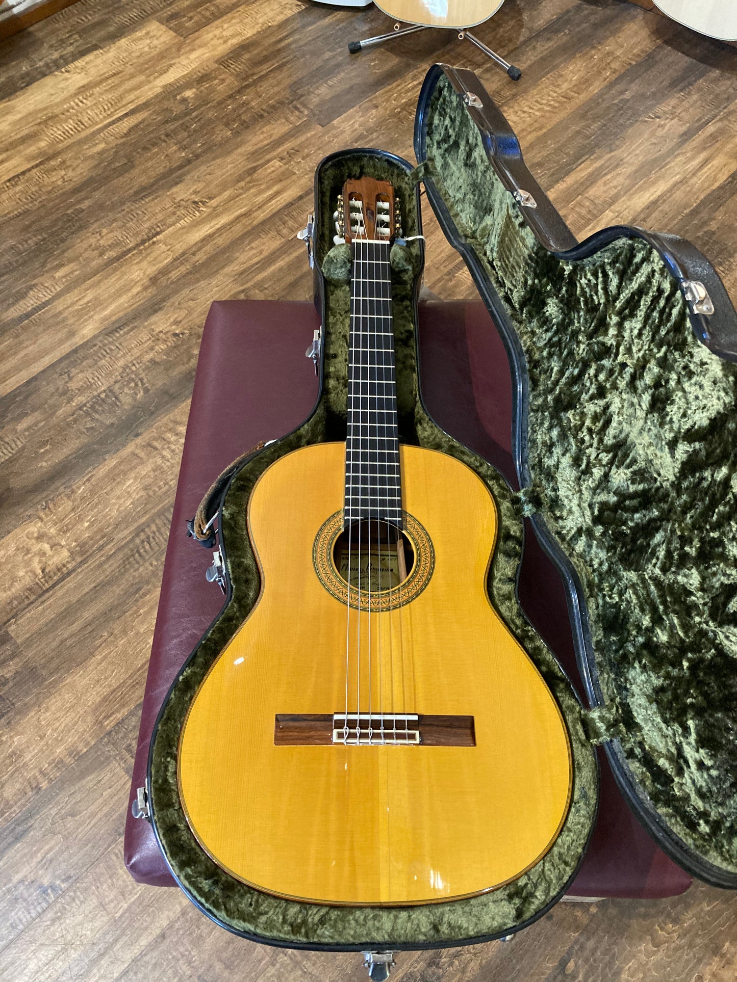 Calton Classical Case (Used)