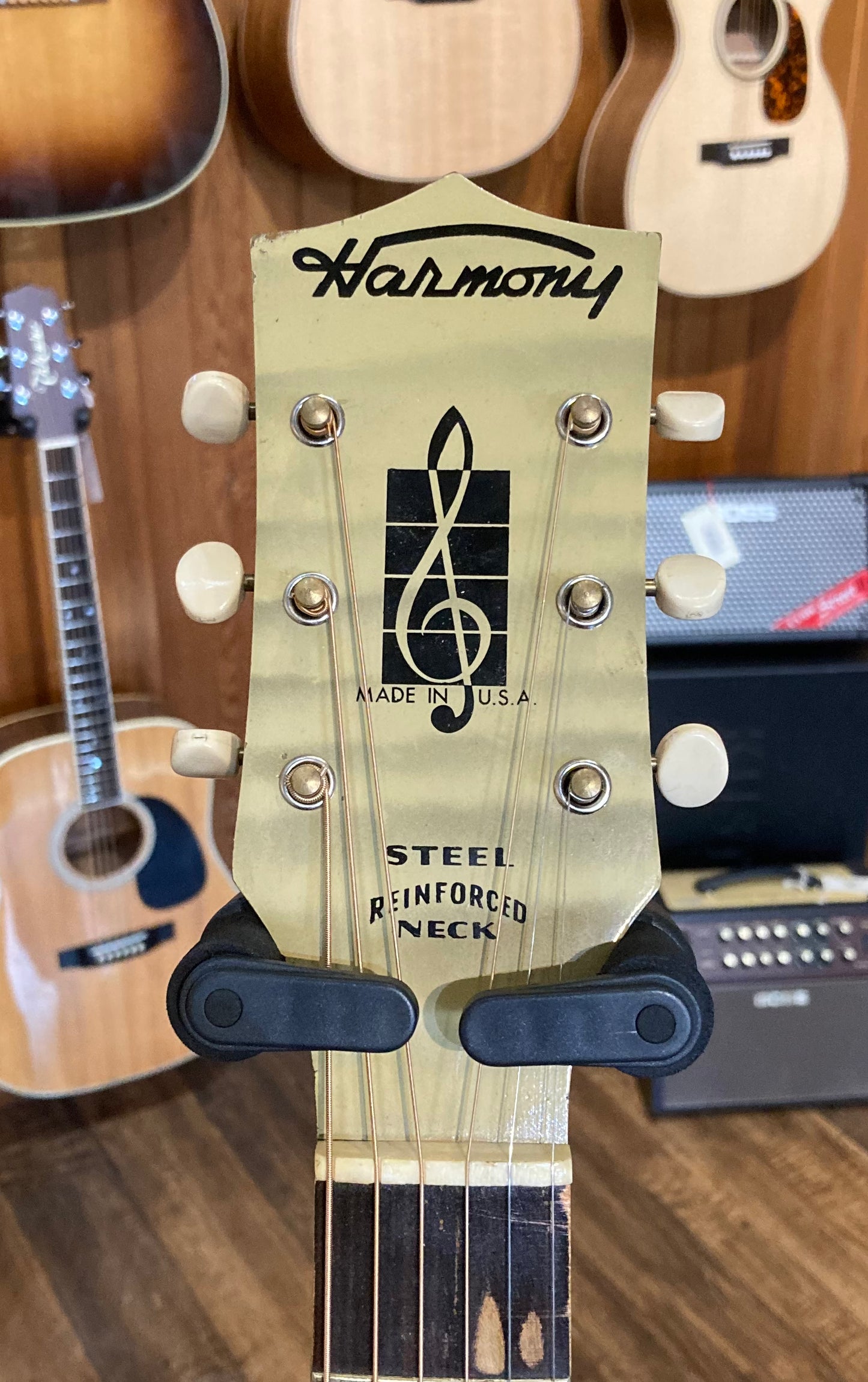 Harmony H1214 Archtop w/Case (1960's)