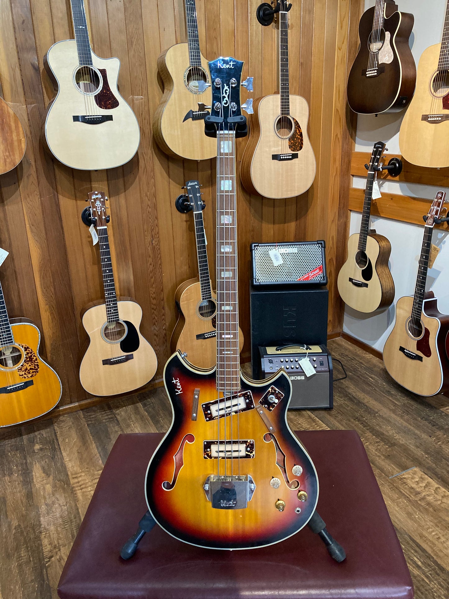 Kent Model 822 Hollow Body Bass Guitar MIJ (1960's)