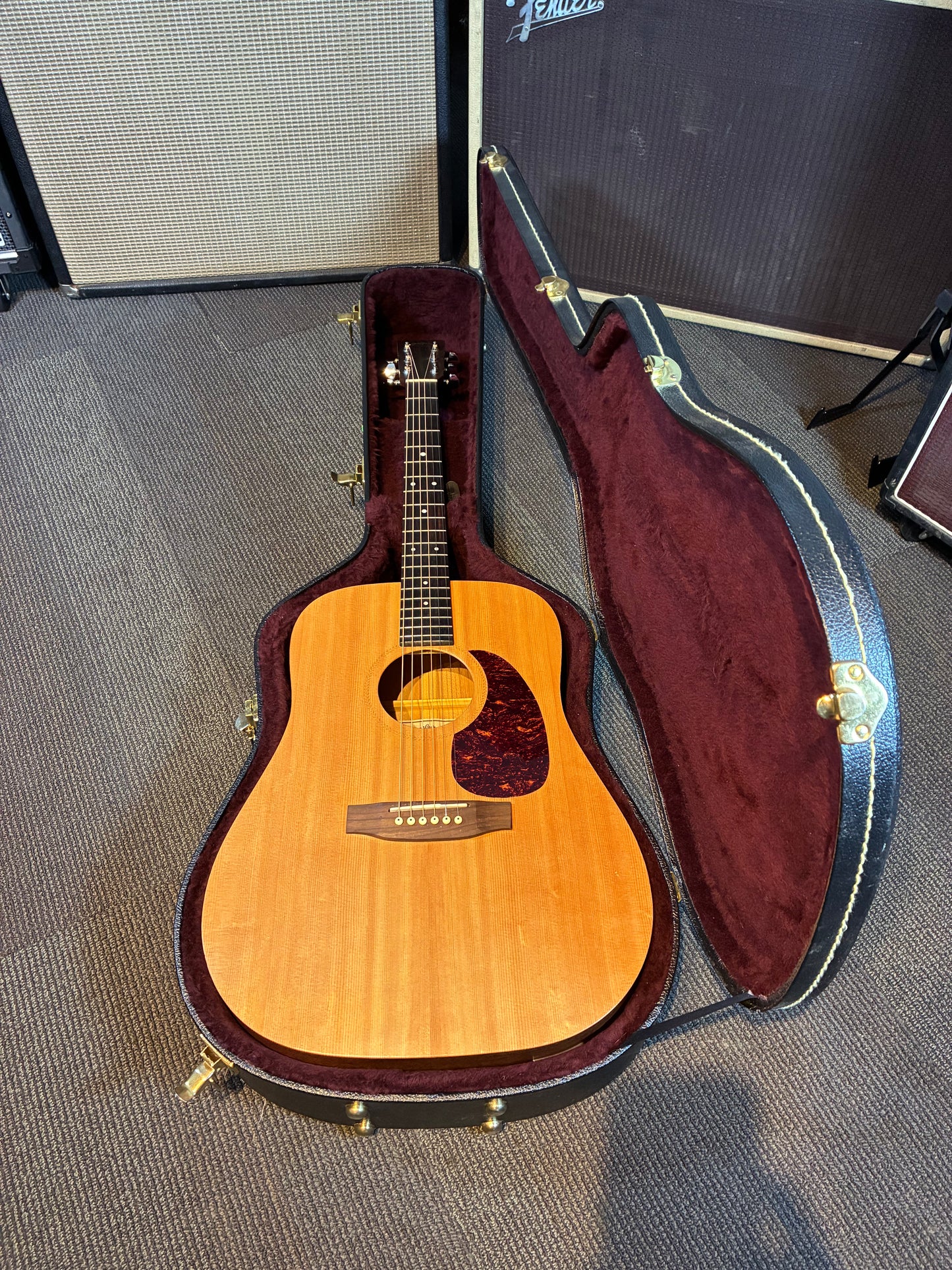 Sigma DME Acoustic/Electric Guitar w/Case - Natural (Used)