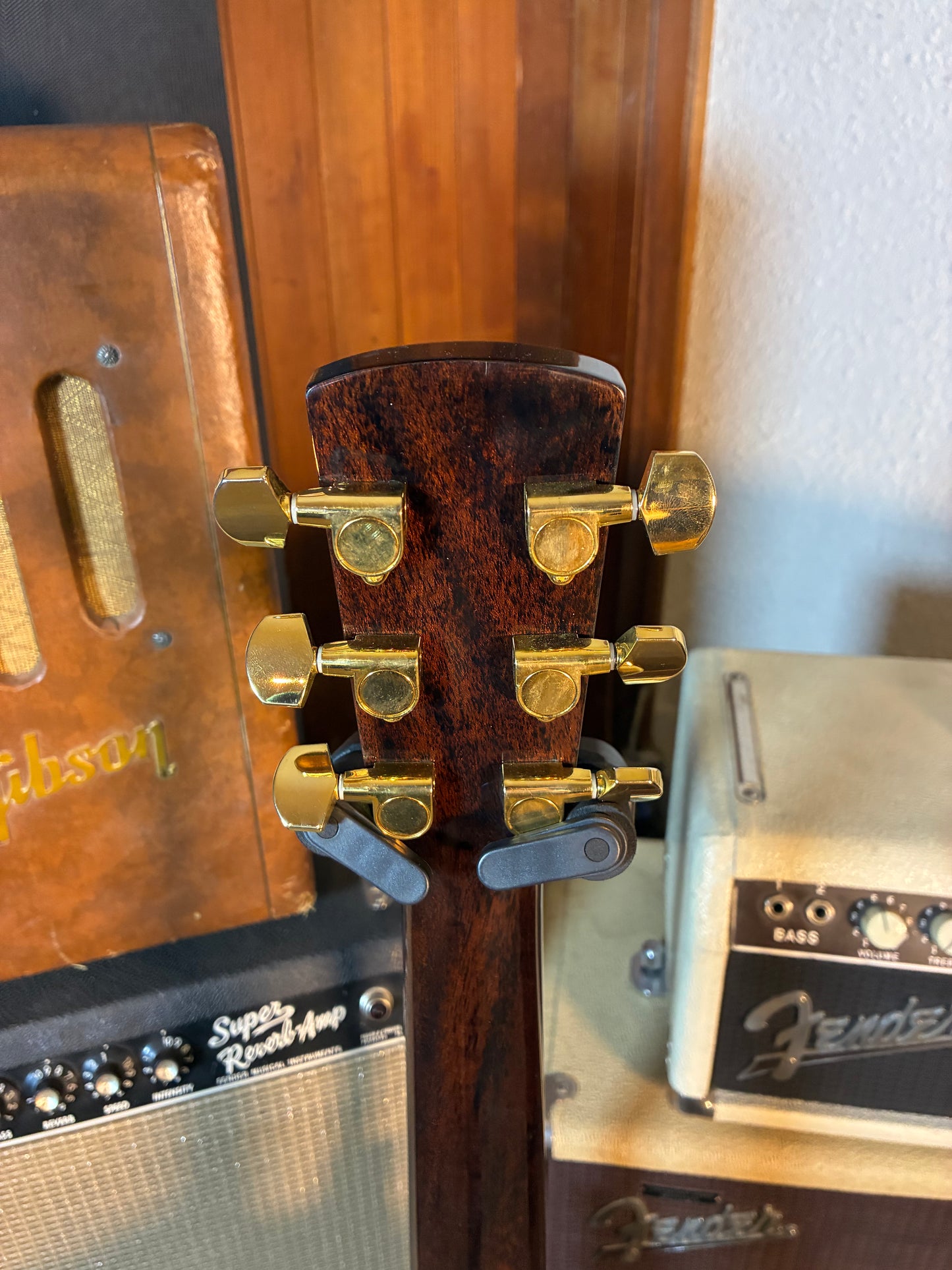 Regal RD-38V Round Neck Resonator Guitar - Vintage Sunburst