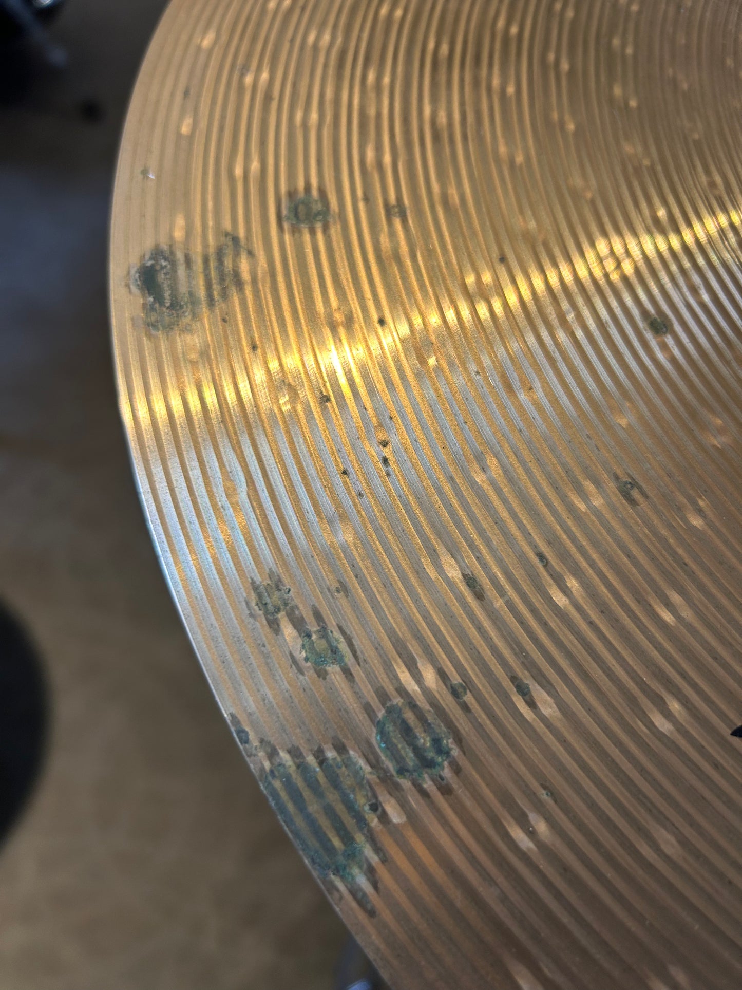 Zildjian ZHT 18" Rock Crash Cymbal (Used)
