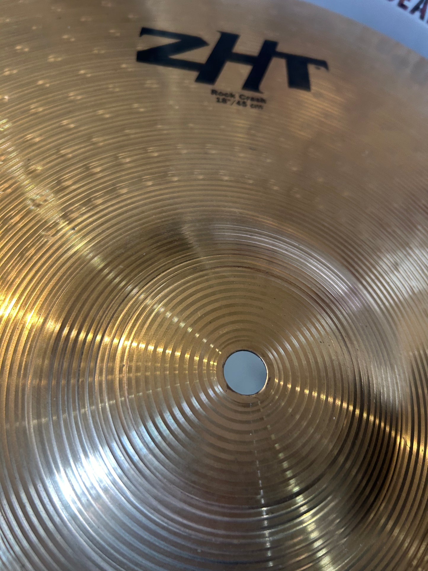 Zildjian ZHT 18" Rock Crash Cymbal (Used)