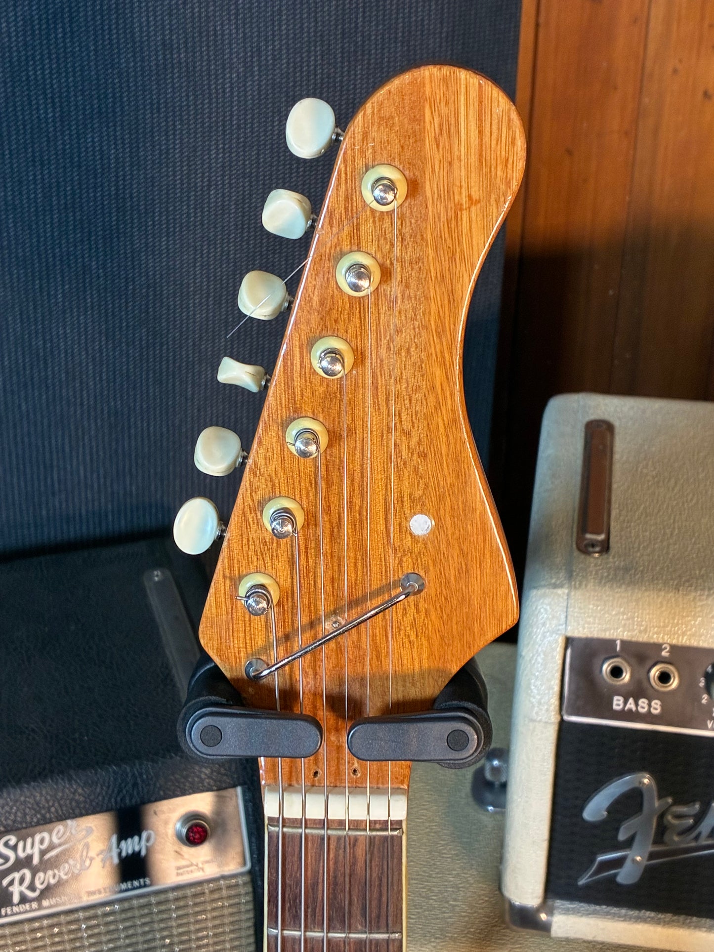 Japanese Made Vintage Solid Body Electric Guitar w/Bag (1960's)