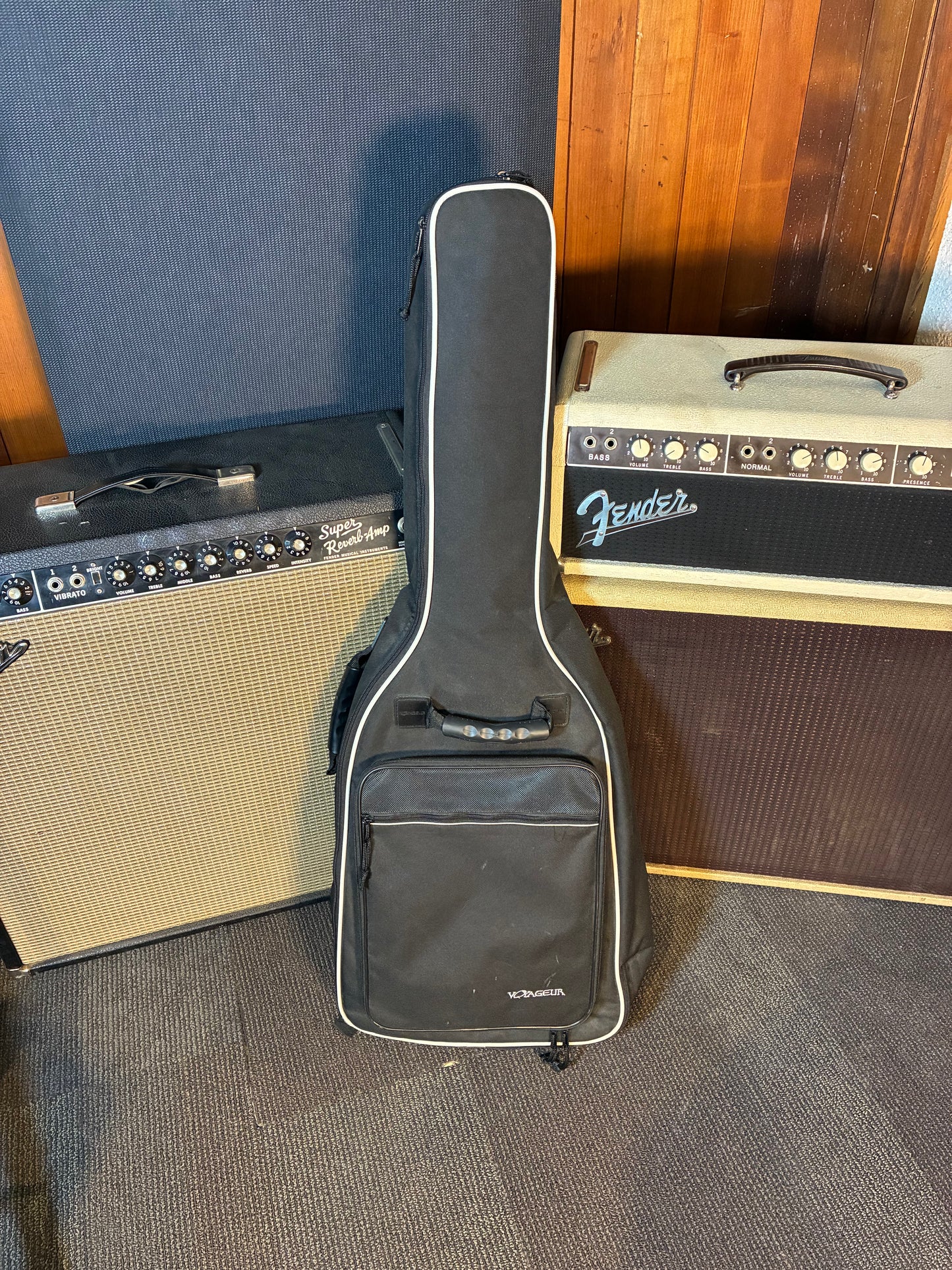 Japanese Made Vintage Solid Body Electric Guitar w/Bag (1960's)