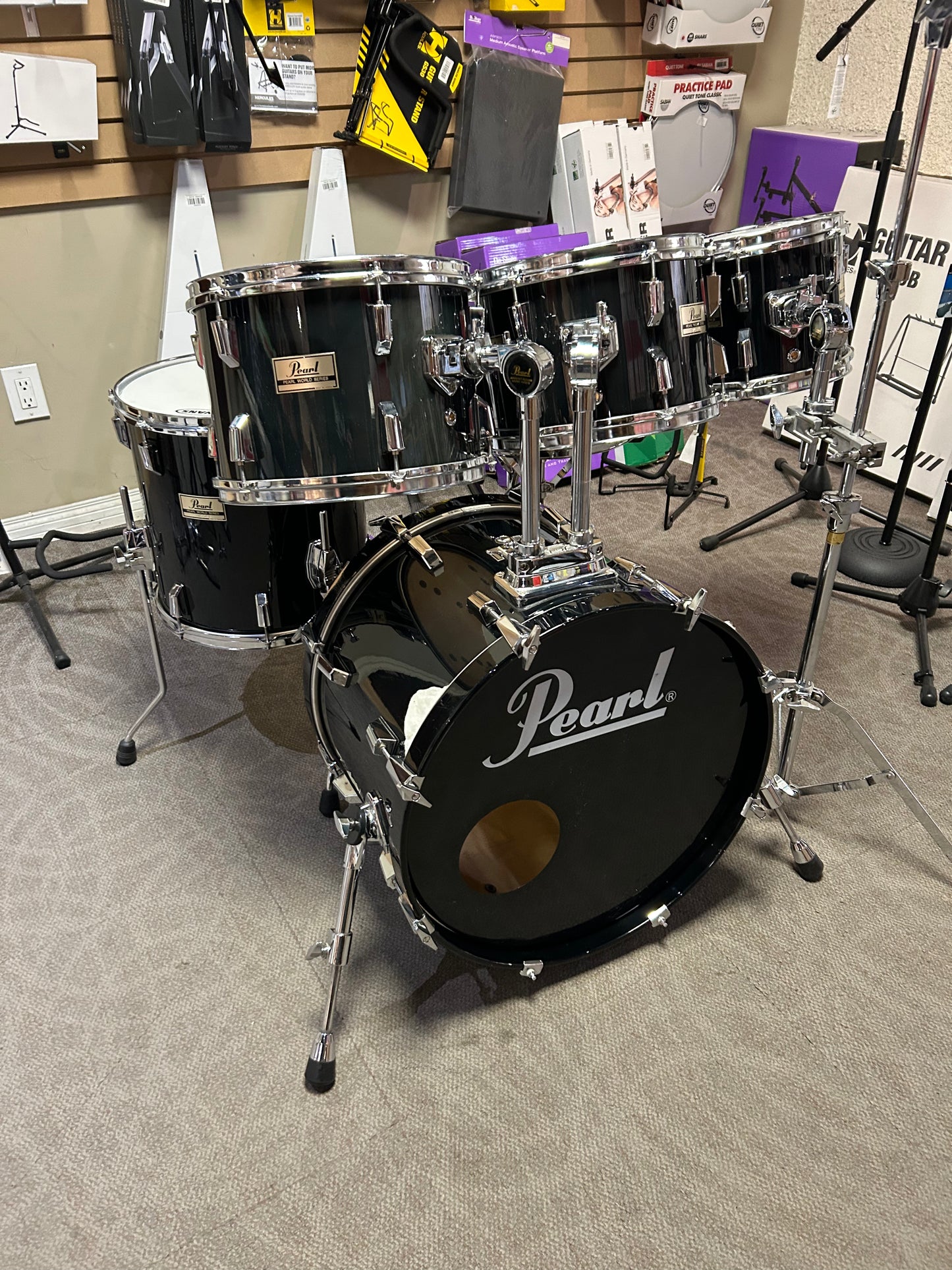 Pearl World Series 6 Piece Shell Pack - Piano Black Lacquer (1990's)