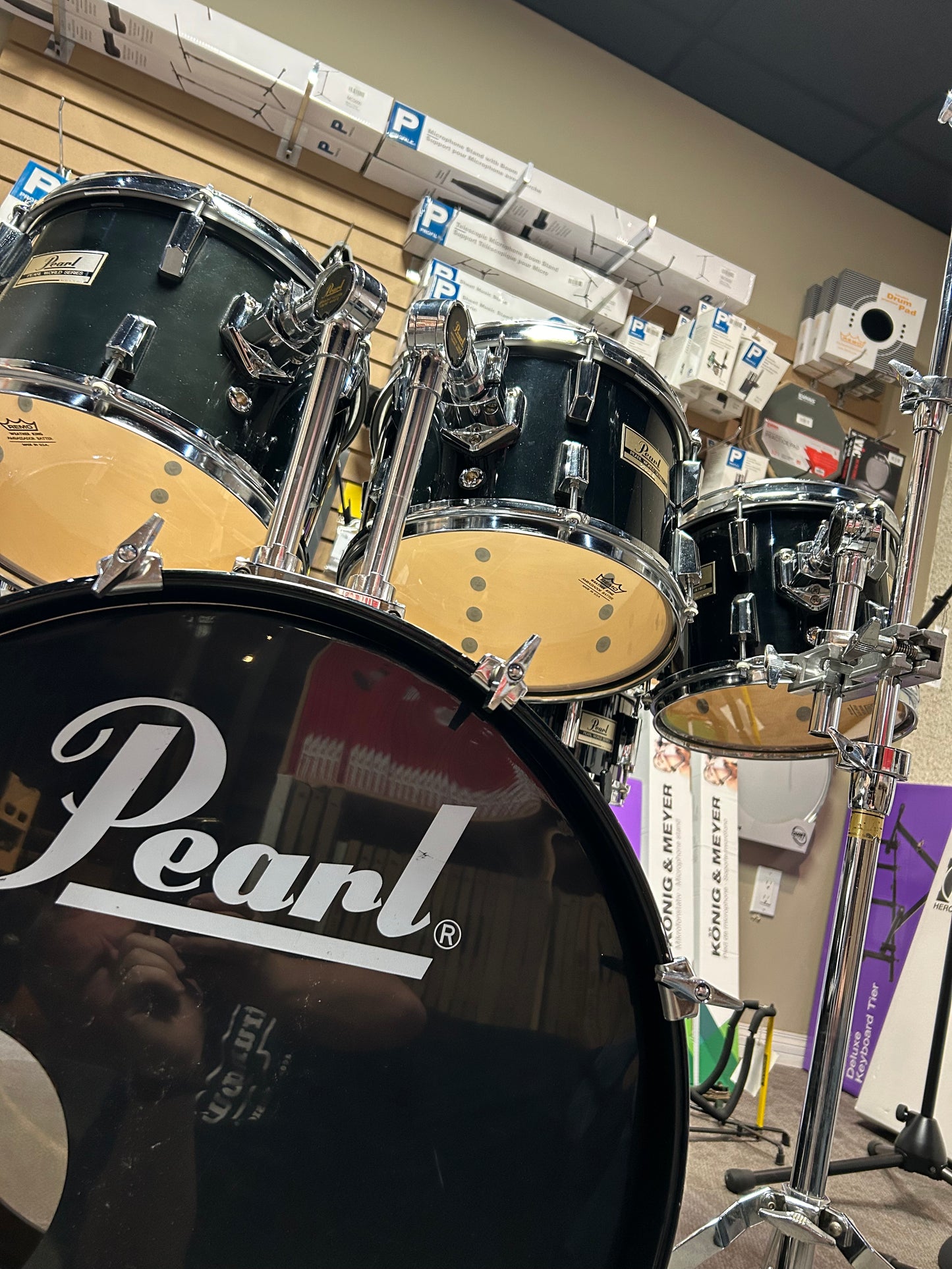 Pearl World Series 6 Piece Shell Pack - Piano Black Lacquer (1990's)