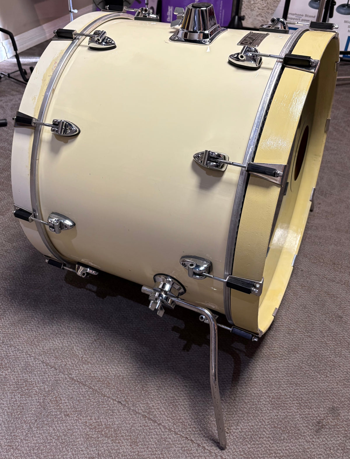 Ayotte 22"x16" Bass Drum - Ivory Lacquer (Used)