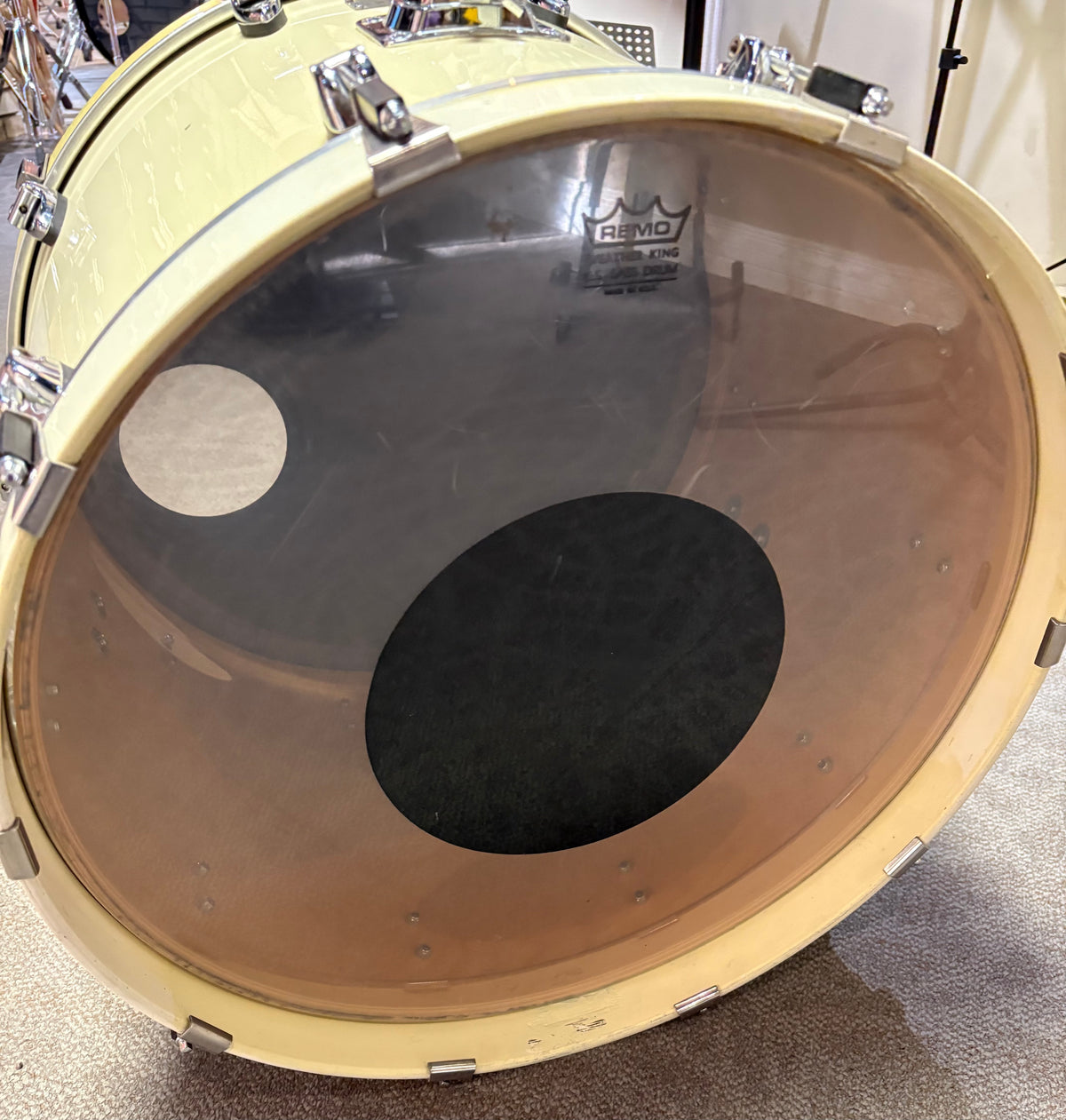 Ayotte 22"x16" Bass Drum - Ivory Lacquer (Used)