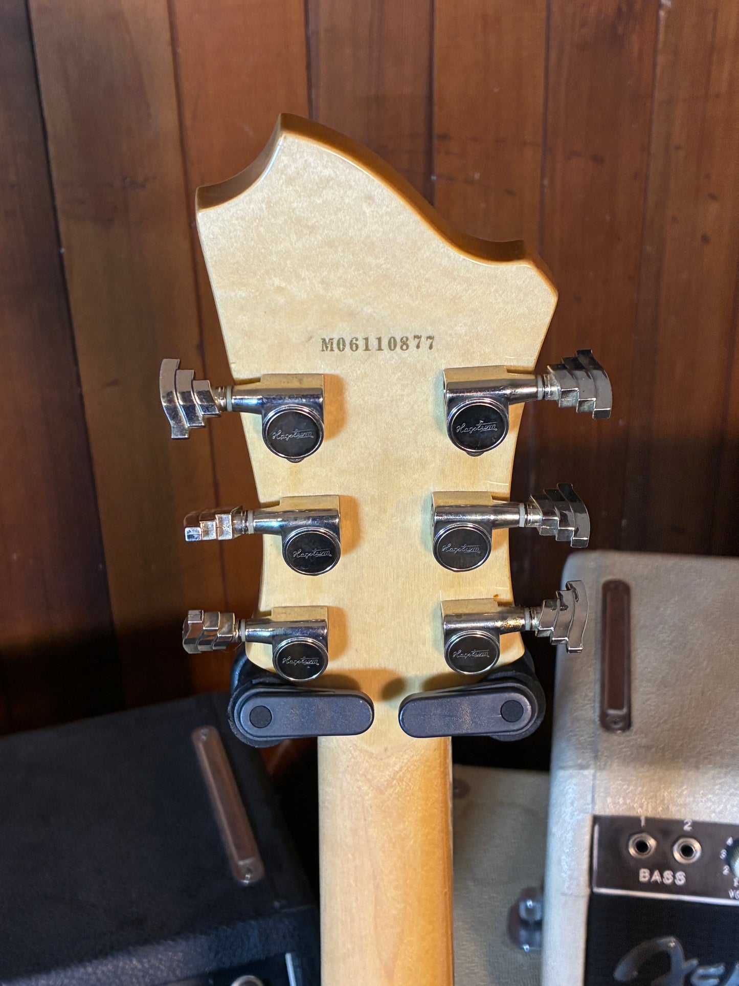 Hagstrom HJ500 Archtop Hollow Body Electric Guitar w/Case - Natural (Used)