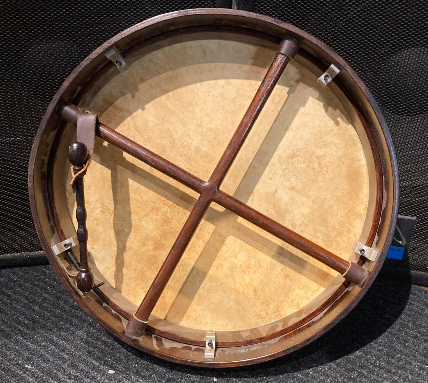 Waltons 18" Tunable Bodhran w/Tipper (Used)