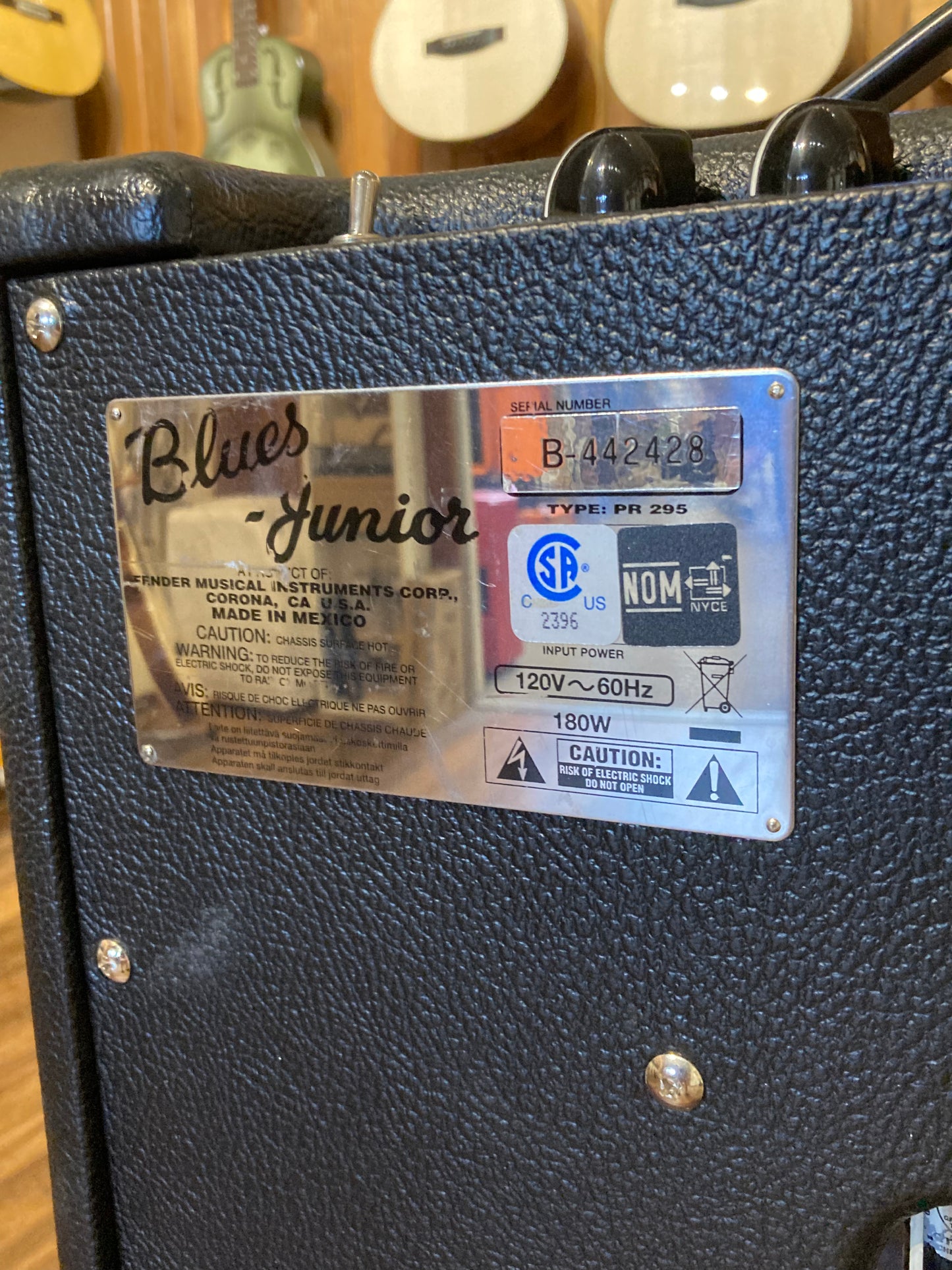 Fender Blues Junior 15w Tube Combo Amp (2010)