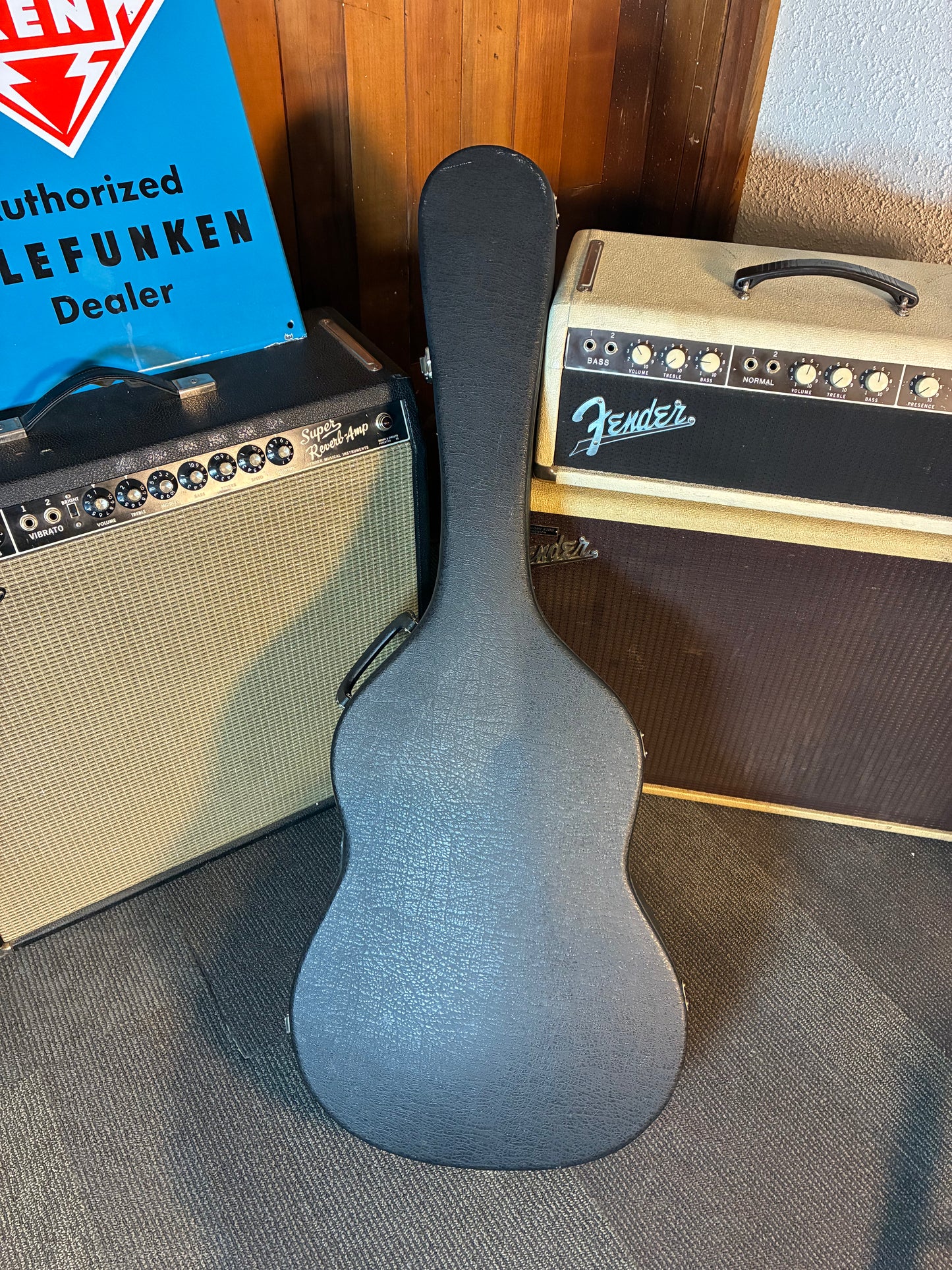 Suzuki No. S-2 Classical Guitar w/Case (Late 1960's - Early 1970's)