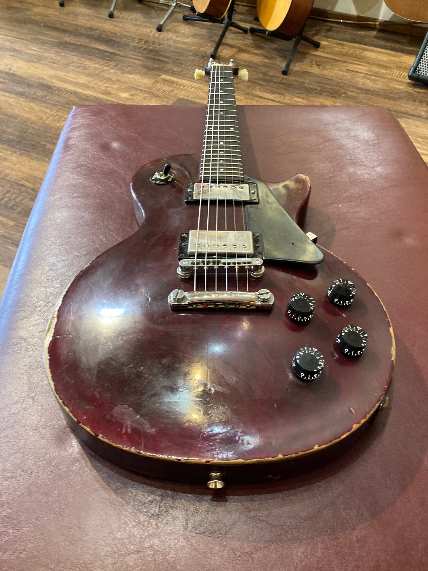 Gibson Les Paul Studio Electric Guitar w/Case - Wine Red (1989 )
