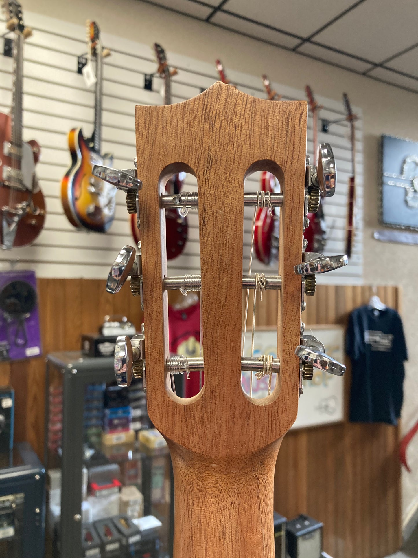 Aiersi GU-78E 6 String Guitarlele (Used)