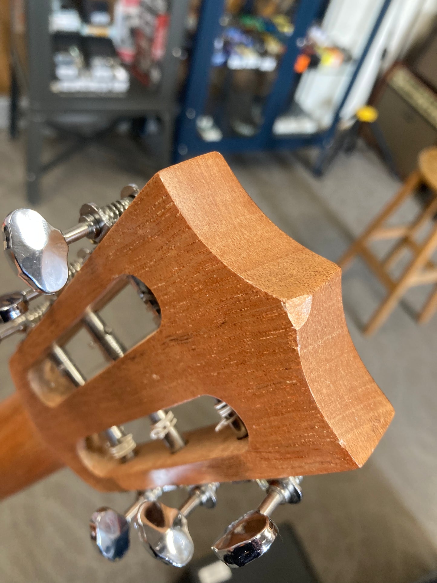 Aiersi GU-78E 6 String Guitarlele (Used)