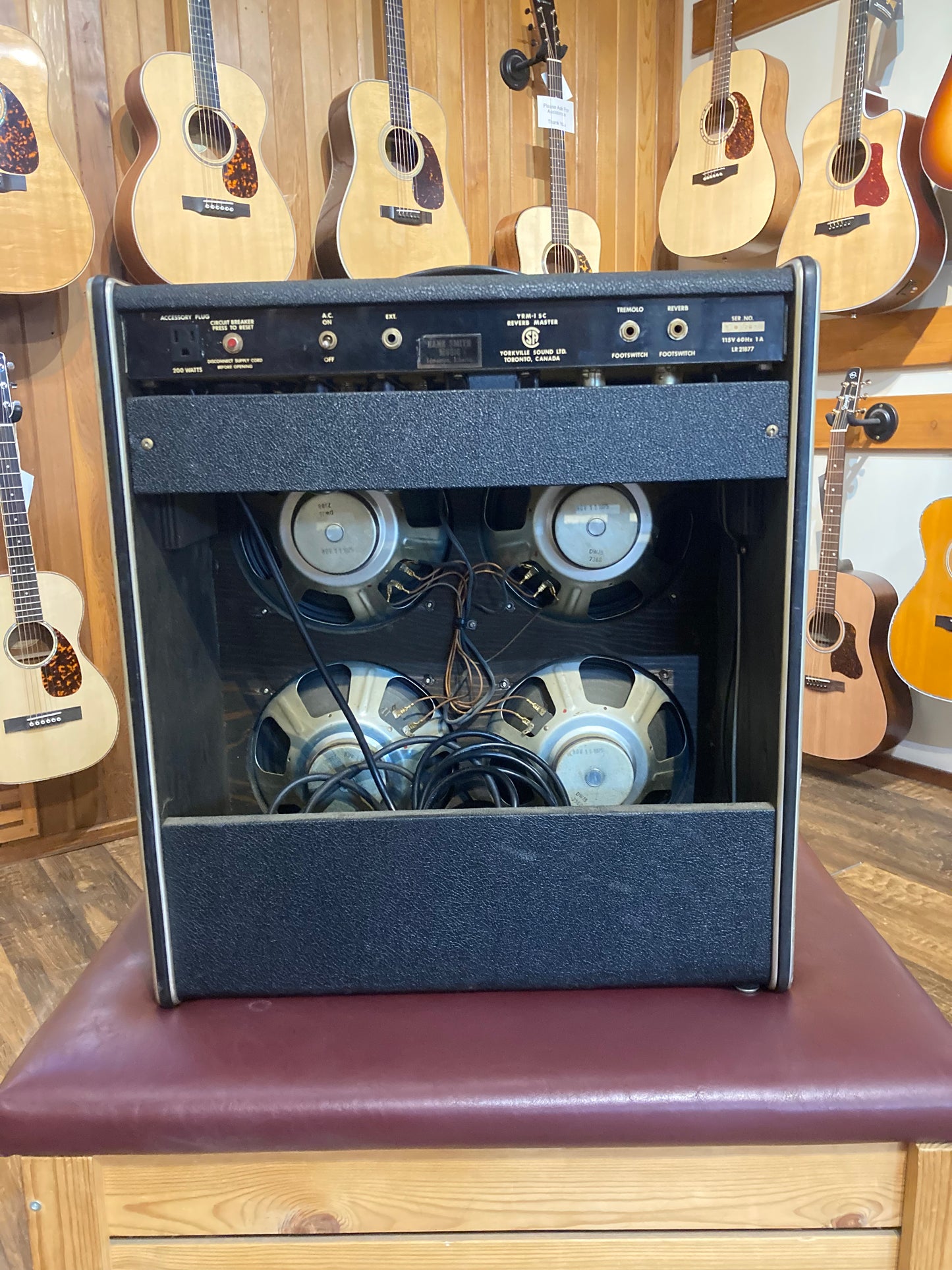 Traynor YRM-1SC Reverb Master Electric Guitar Amp (1975)
