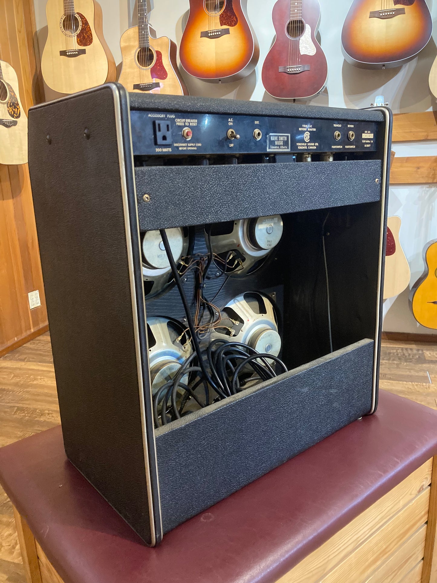 Traynor YRM-1SC Reverb Master Electric Guitar Amp (1975)