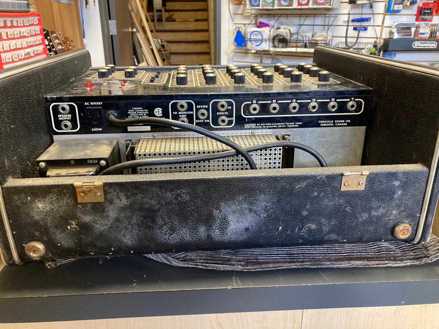 Traynor YVM-6 Powered Mixer (1970's)
