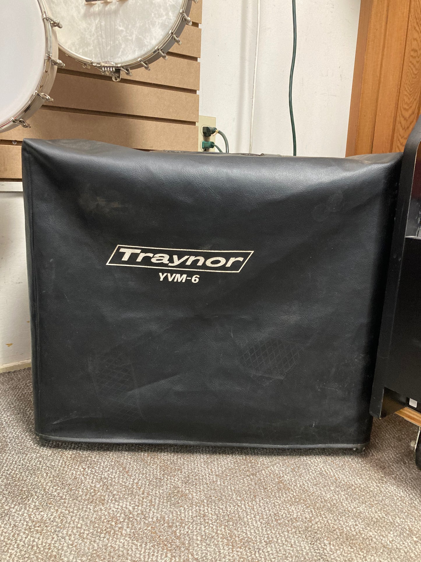 Traynor YVM-6 Powered Mixer (1970's)