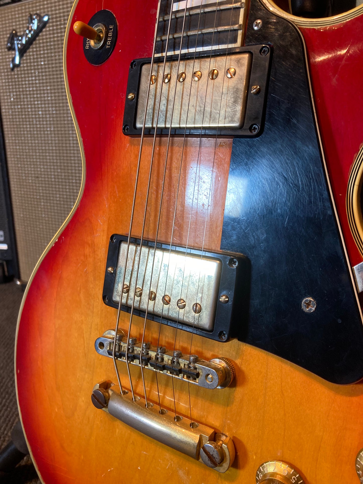 Gibson Les Paul Custom w/Case - Cherry Sunburst (1975)