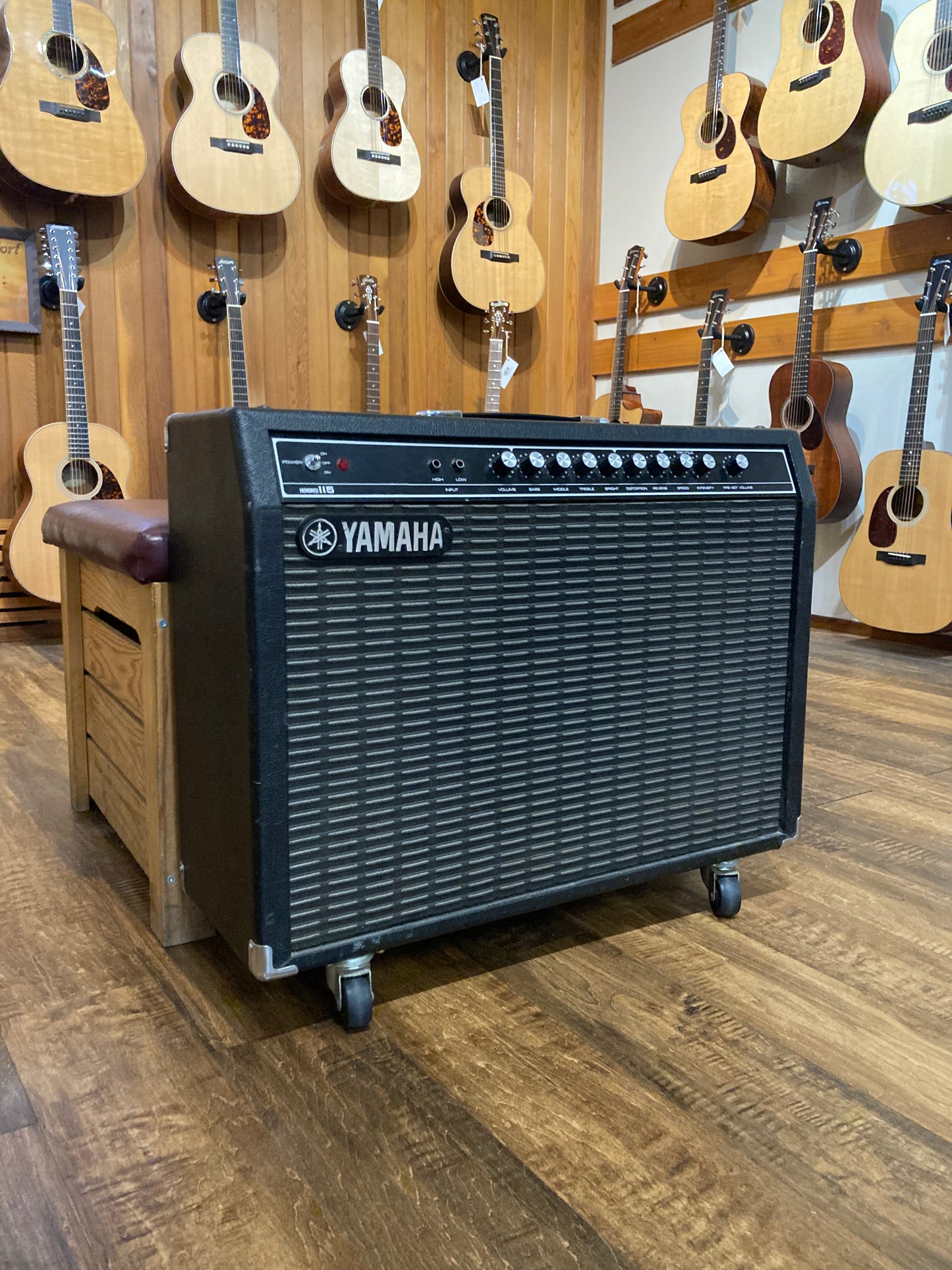 Yamaha G100-115 Hundred 115 Electric Guitar Amplifier (Mid to Late 1970's)