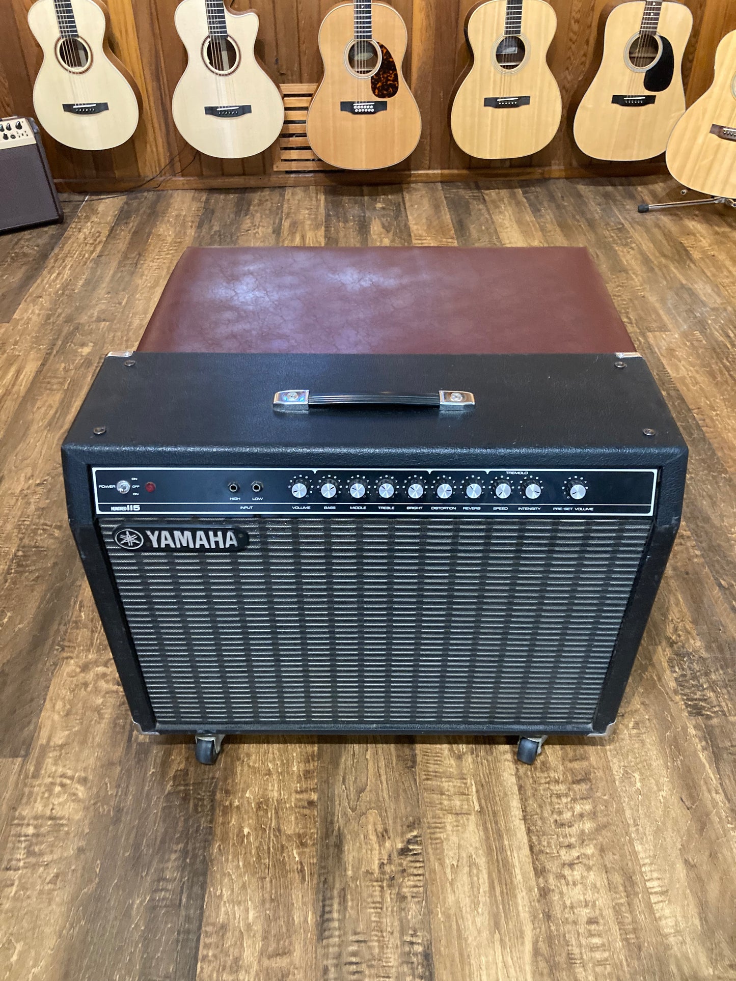 Yamaha G100-115 Hundred 115 Electric Guitar Amplifier (Mid to Late 1970's)