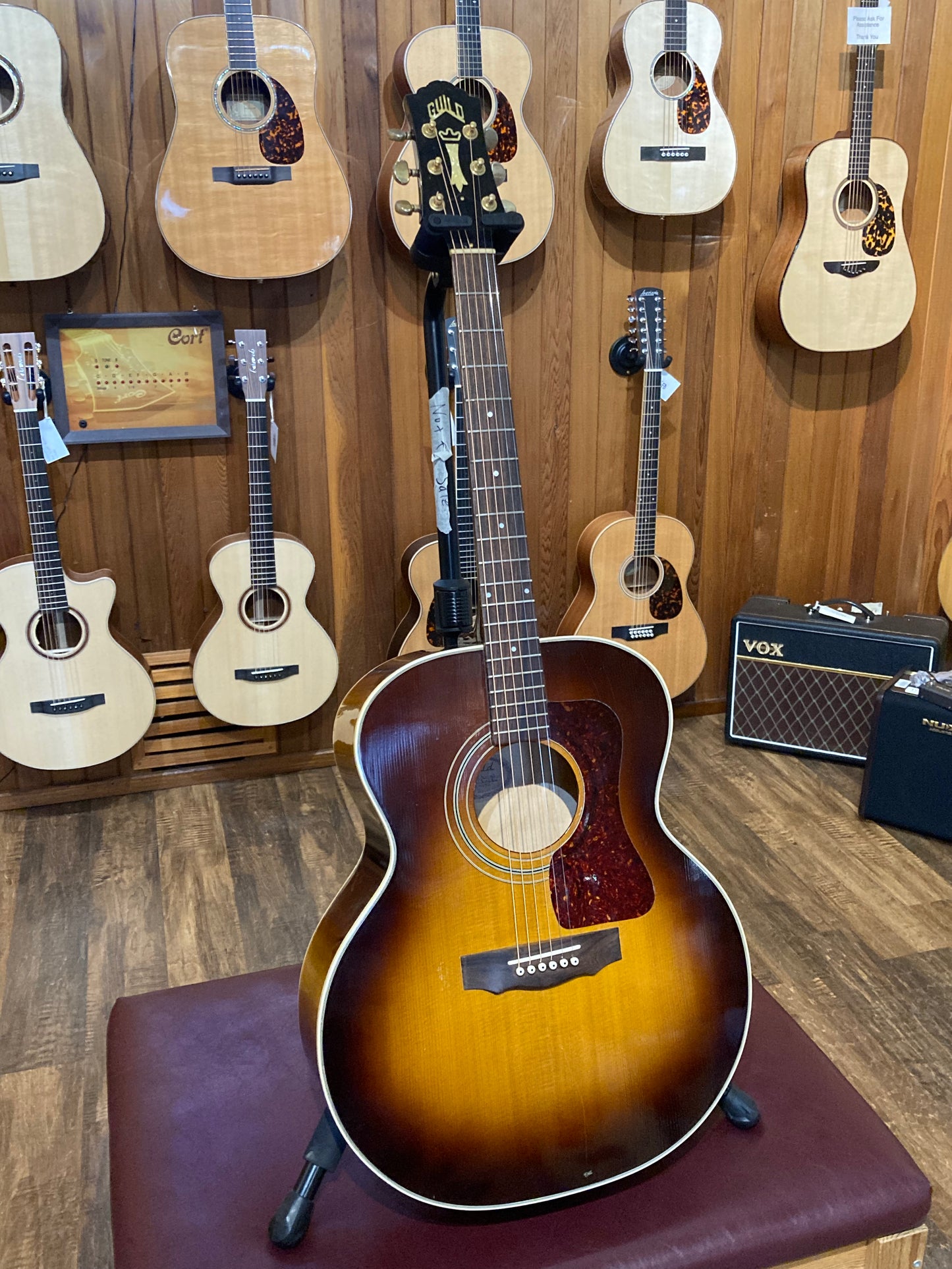 Guild JF30 Jumbo Acoustic/Electric Guitar w/Case - Antique Burst (1996)