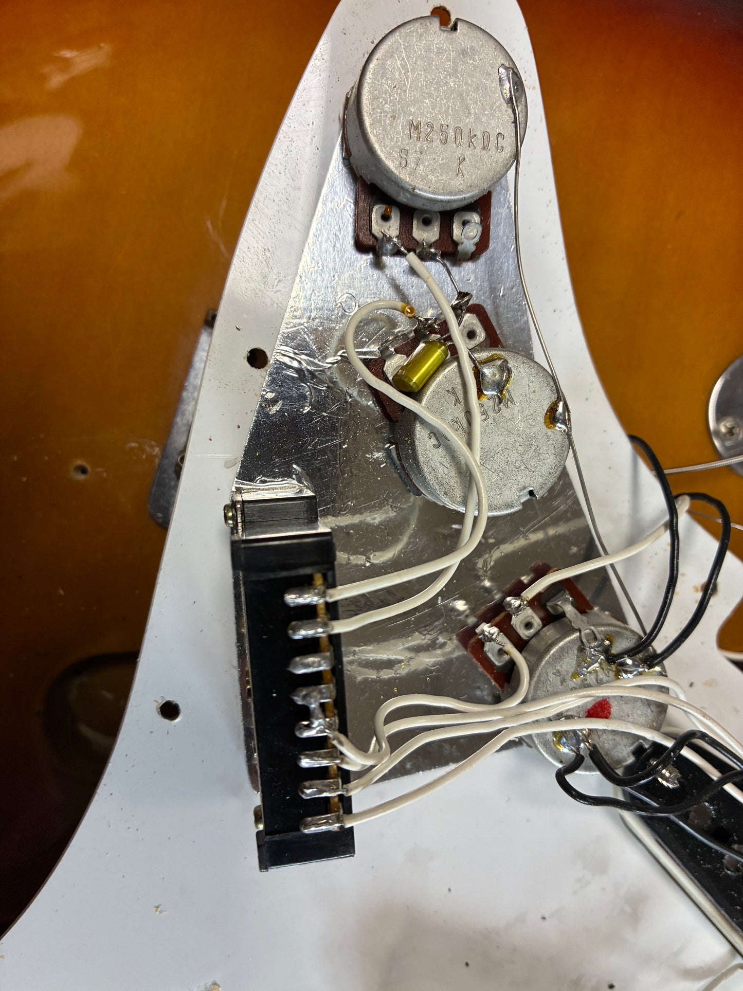 Fender MIJ ST-67 Left-Handed Stratocaster Electric Guitar - Sunburst (1989)
