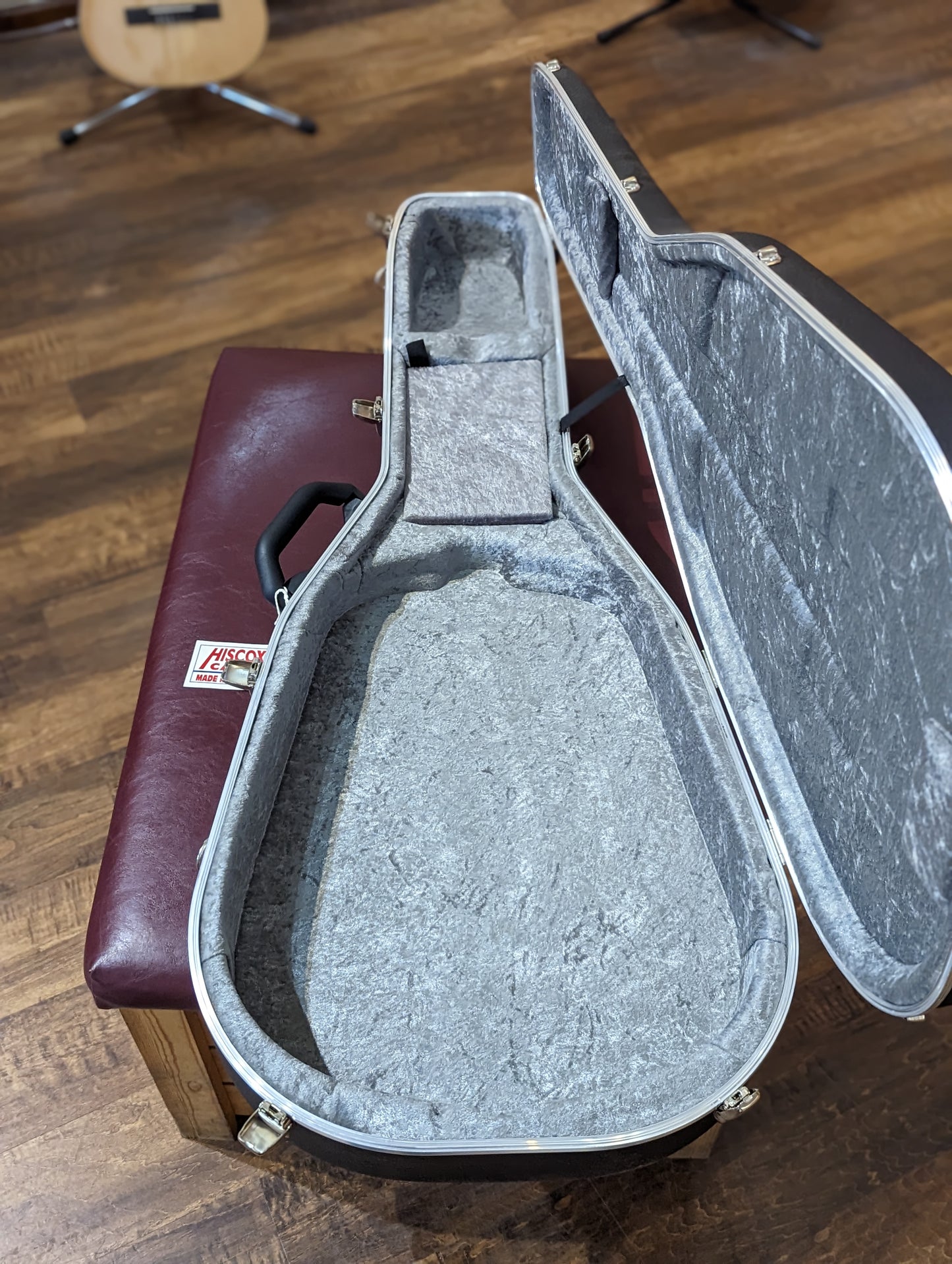 Hiscox PRO-II-EA-B/S Slimline Electro-Acoustic Case (Old Stock)