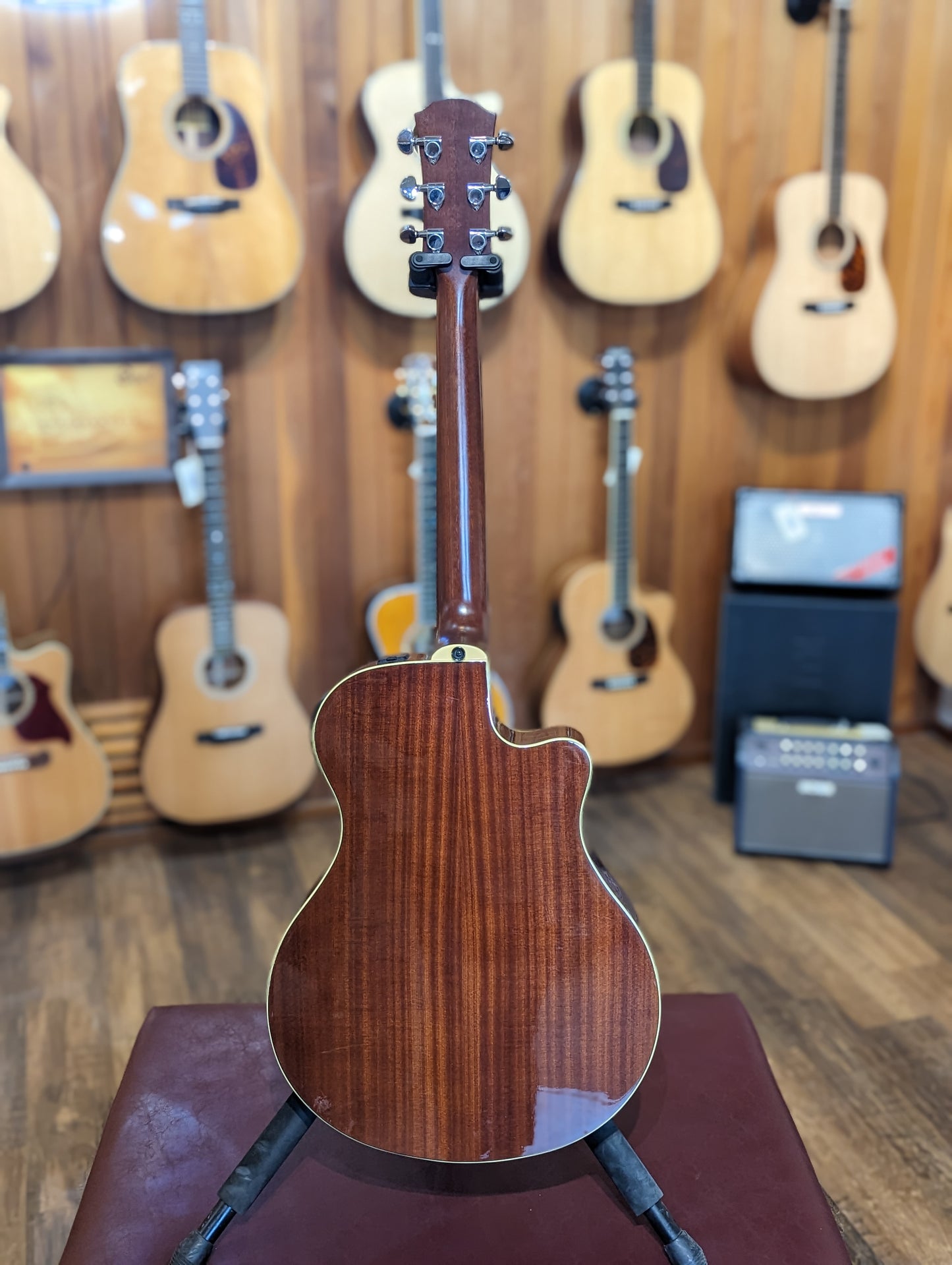 Yamaha APX-5LA Left Handed Acoustic/Electric Guitar (Used)