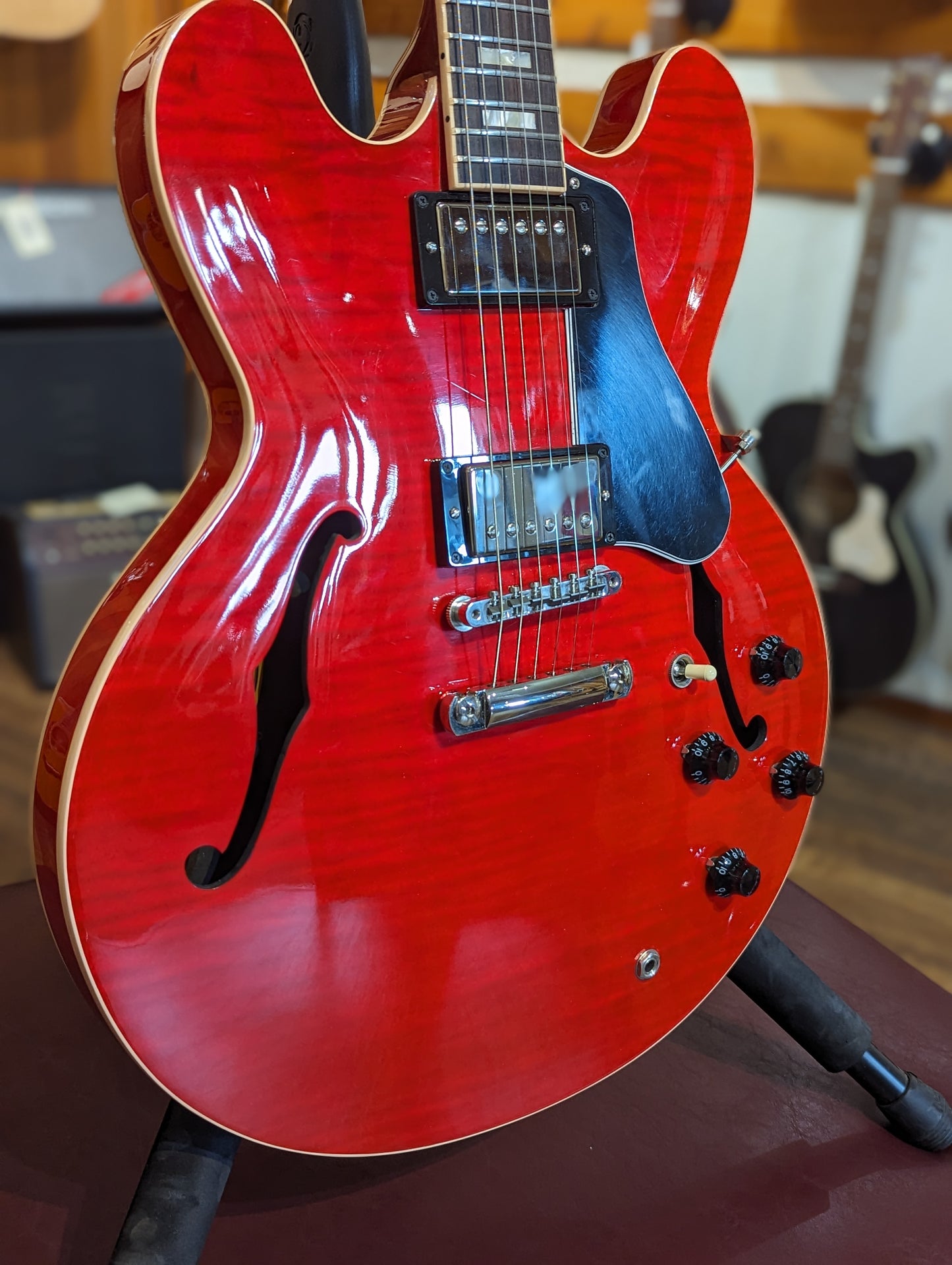 Gibson Memphis ES-335 Figured w/Case - Cherry (2016)