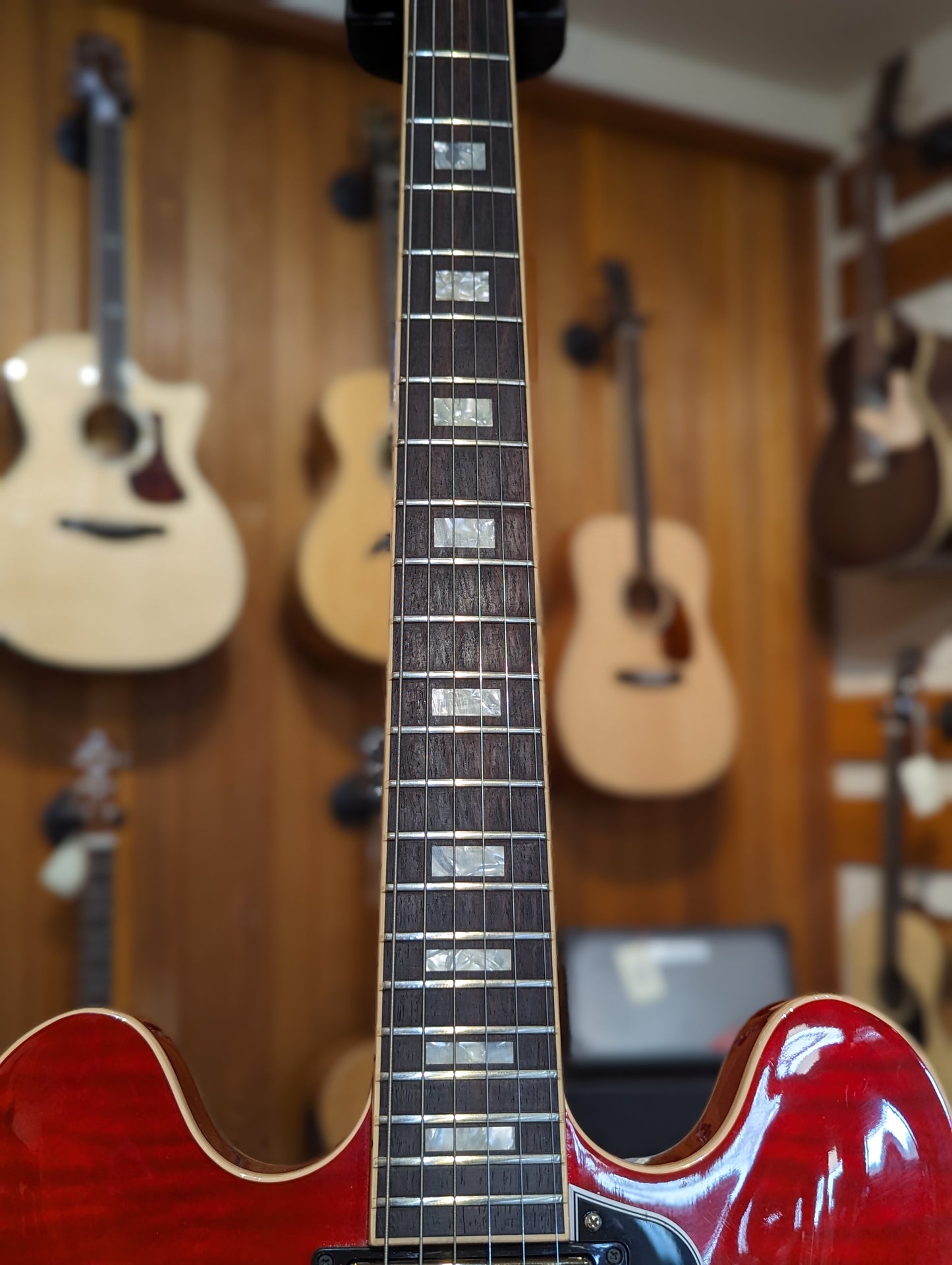 Gibson Memphis ES-335 Figured w/Case - Cherry (2016)