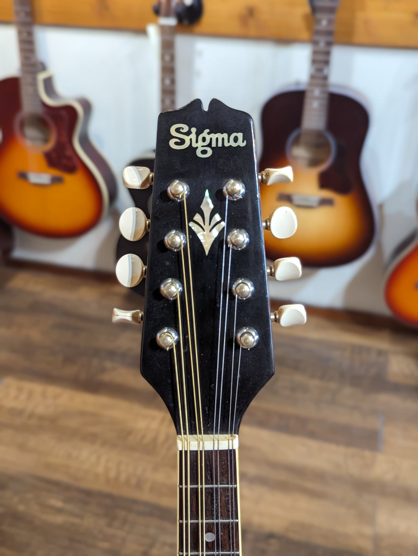 Sigma SM-10 Solid Top Mandolin MIJ w/Case (Used)