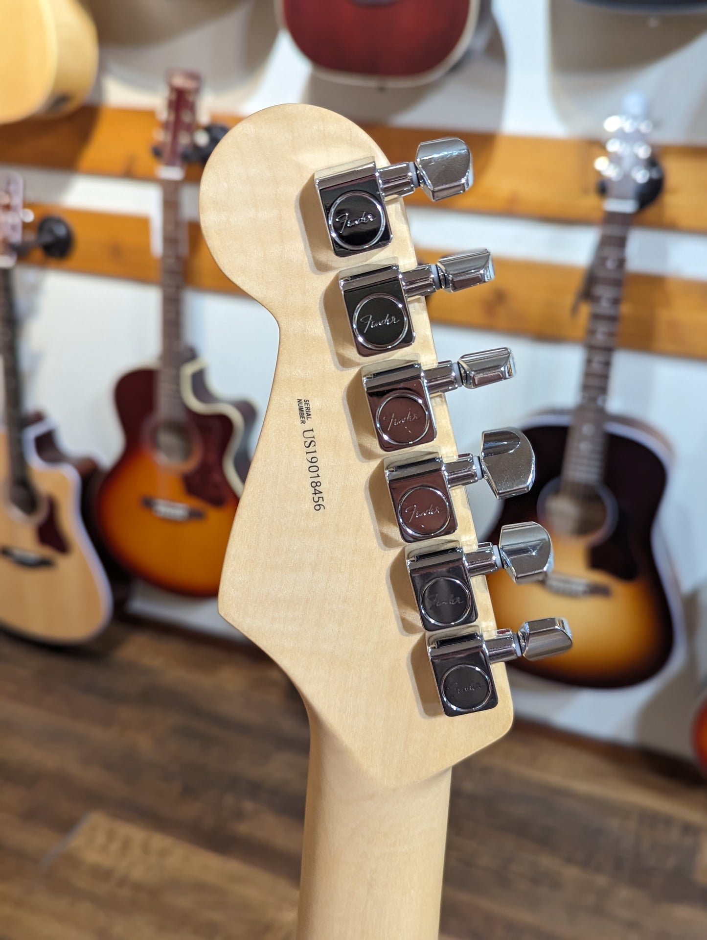 Fender American Professional Stratocaster w/Case - Olympic White (2019)