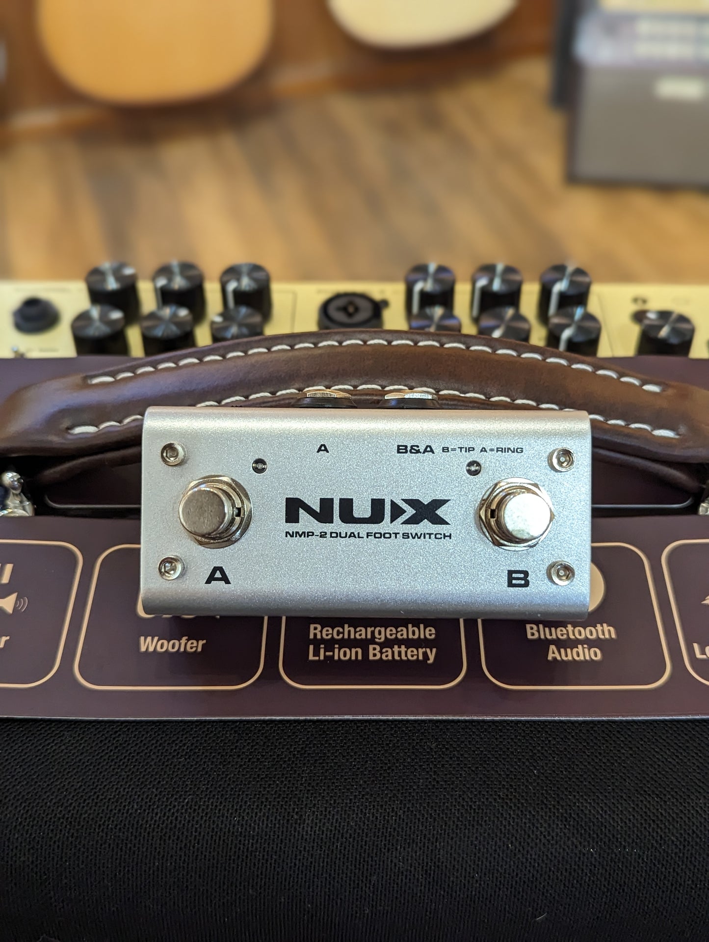 NUX Stageman II Battery Powered Acoustic Guitar Amp (Used)