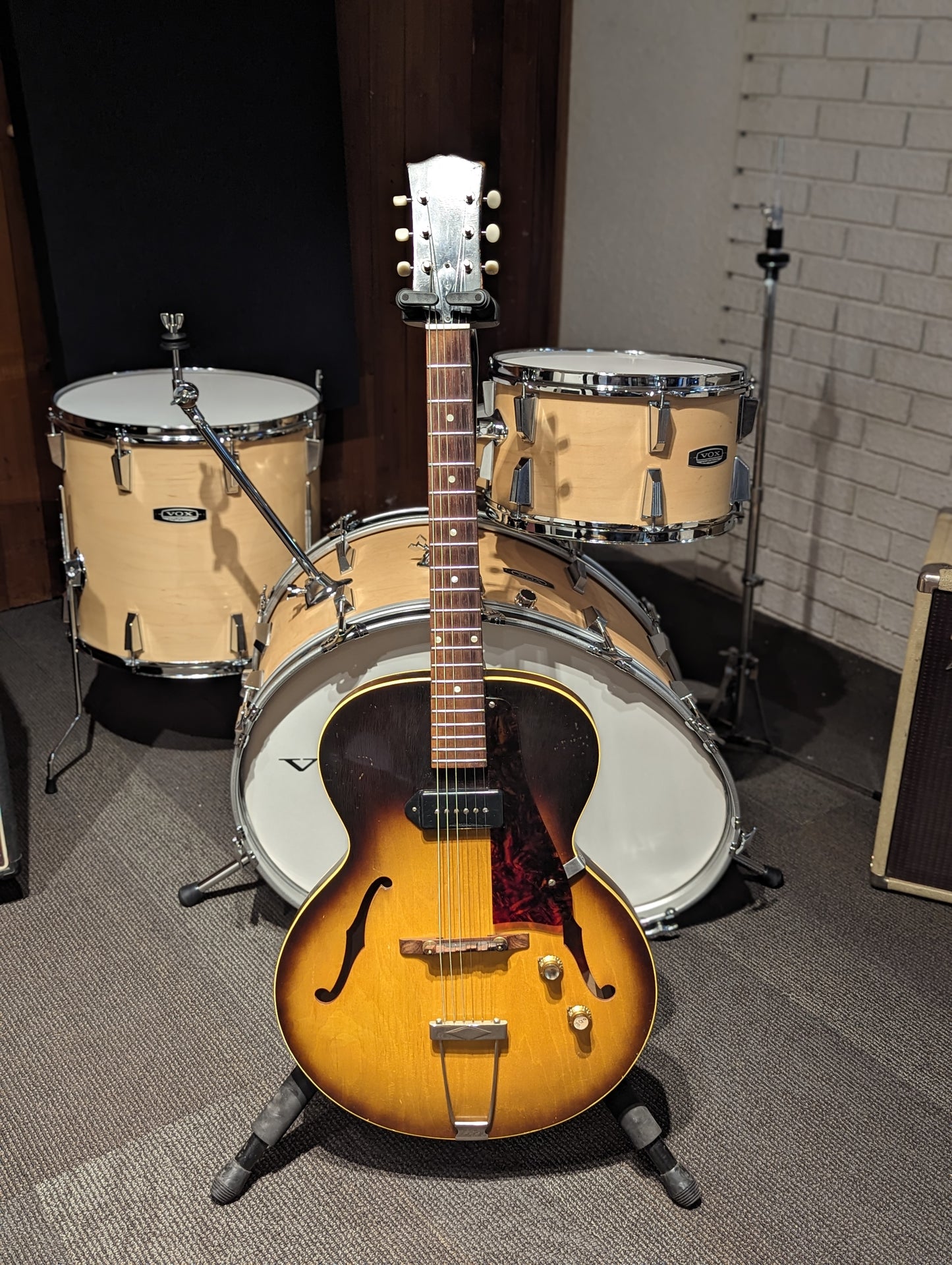 Gibson ES-125T Arch Top Electric Guitar w/Case (1962)