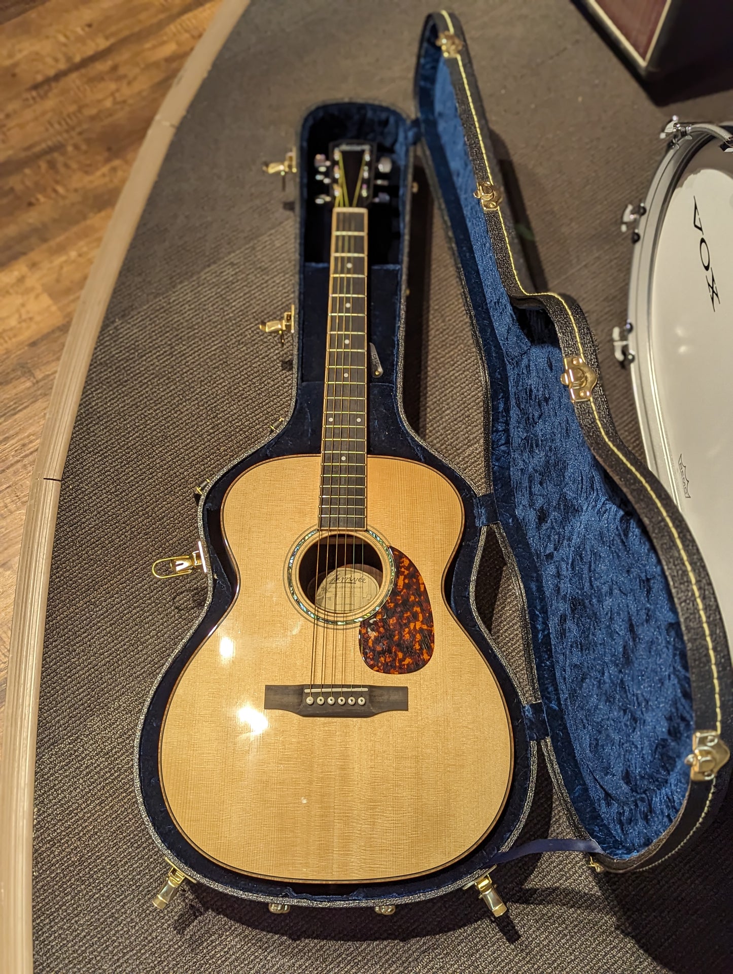 Larrivée OM-09E Acoustic/Electric Guitar w/Case (2022)