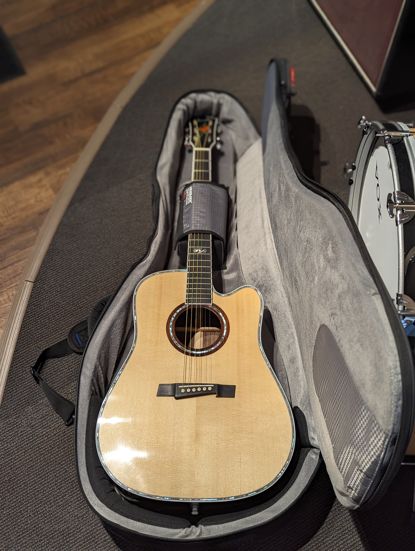 Nicoll Guitars Dreadnought Acoustic Guitar w/Mono Gig Bag (2022)