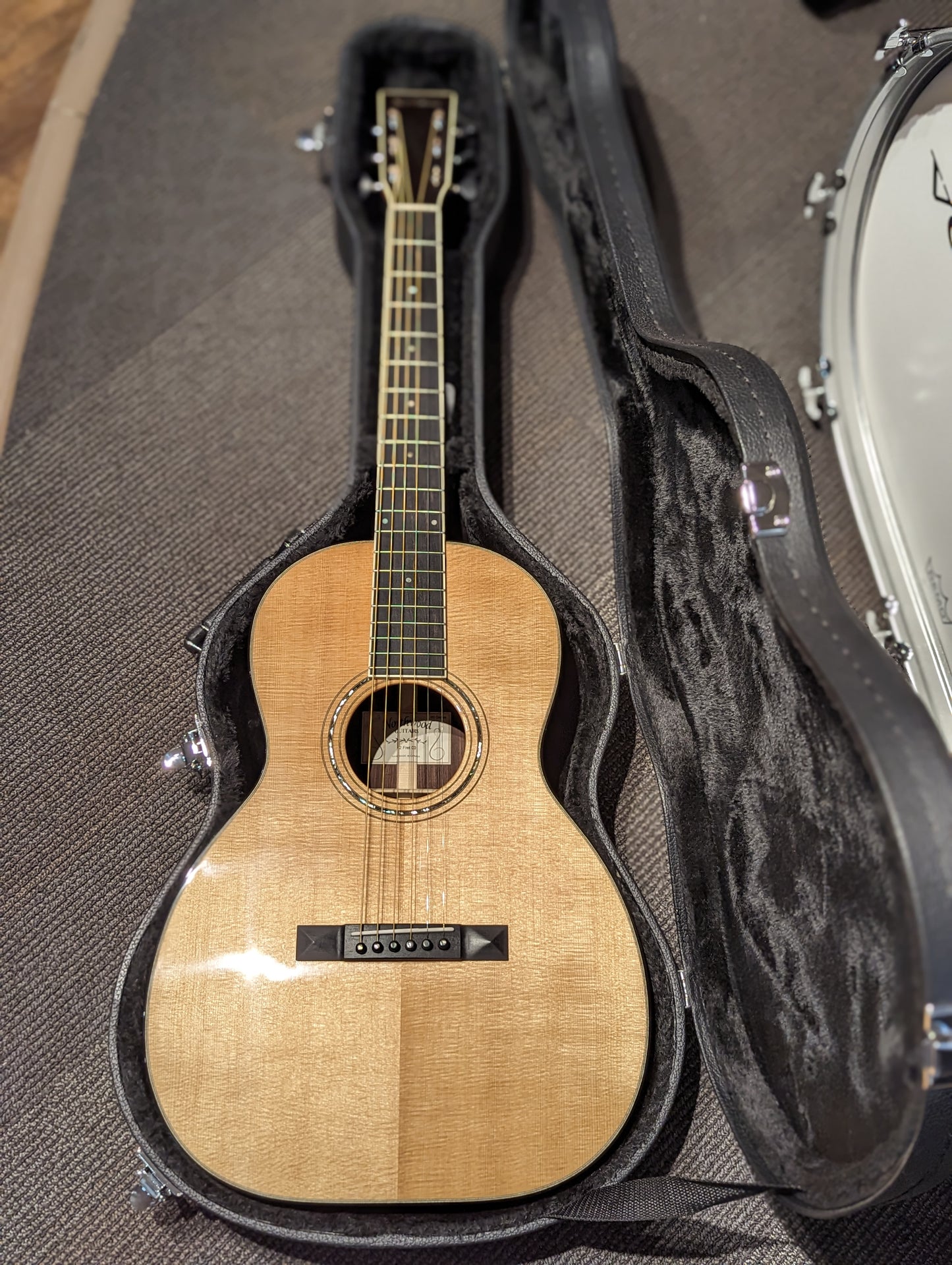 Northwood 80 Series 12 Fret 00 Acoustic Guitar w/Case