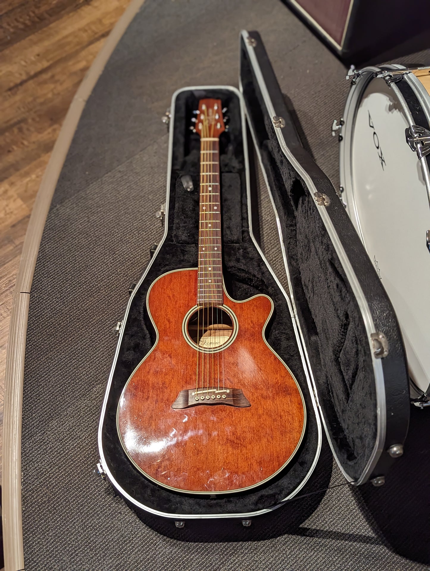 Takamine EF261S Acoustic/Electric Guitar w/Case (2001)