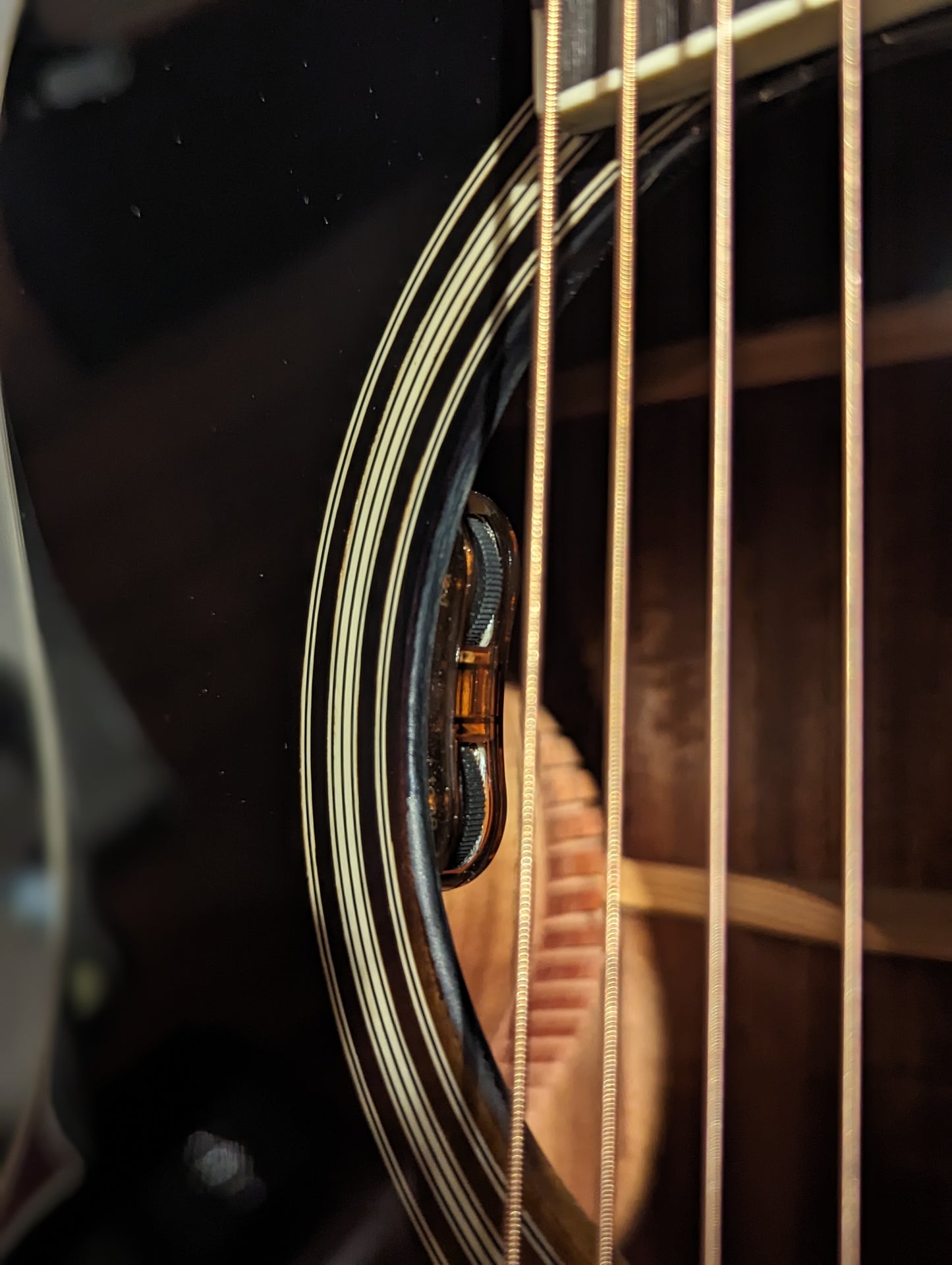 Eastman AC322CE-SB Grand Auditorium Acoustic/Electric Guitar w/Case - Sunburst